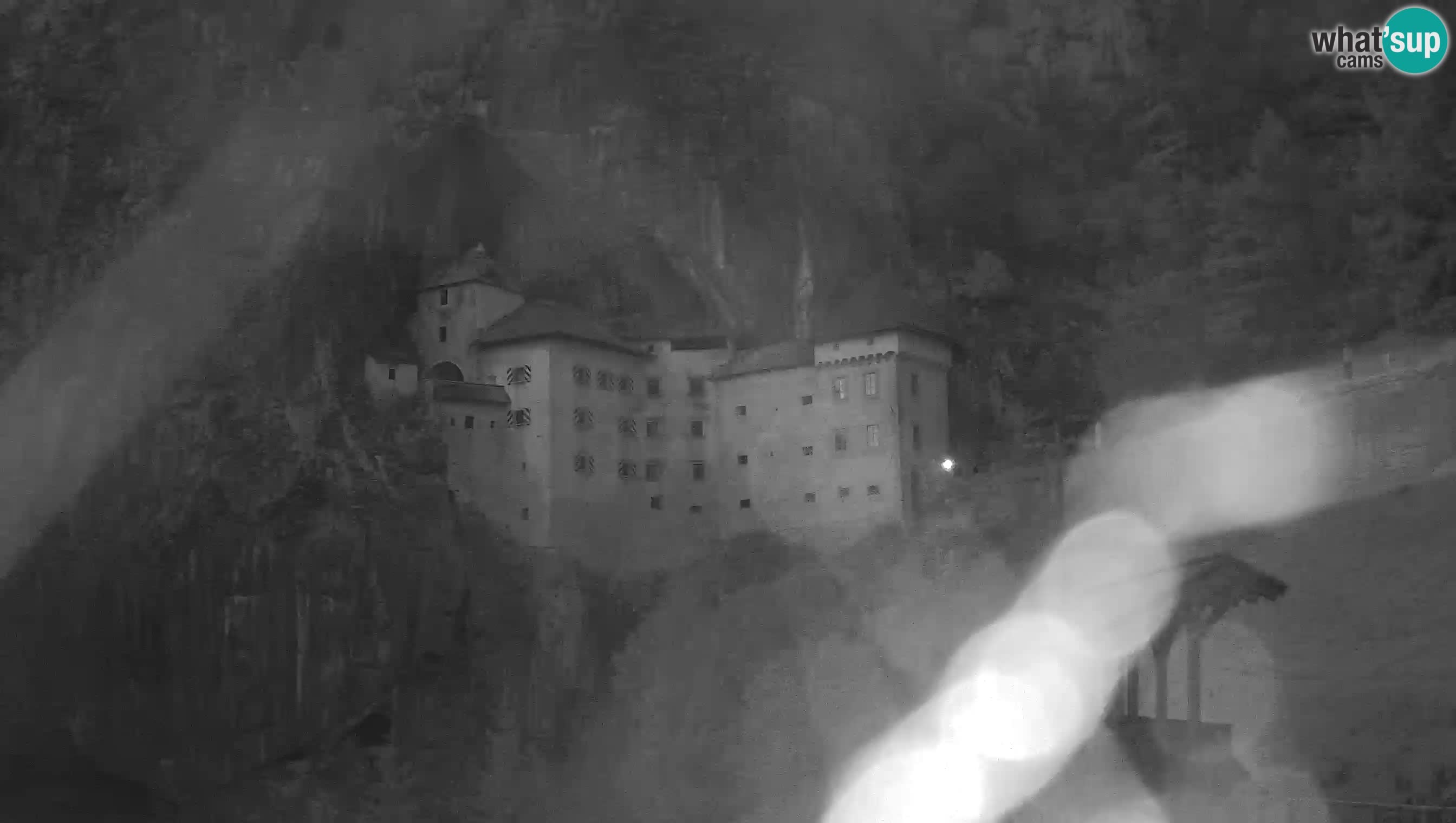 Live Webcam Höhlenburg Predjama – Postojna – Slowenien