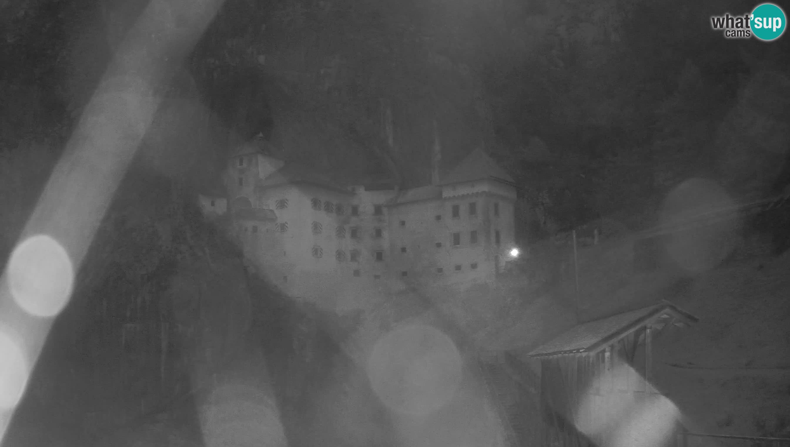 Live Webcam Höhlenburg Predjama – Postojna – Slowenien