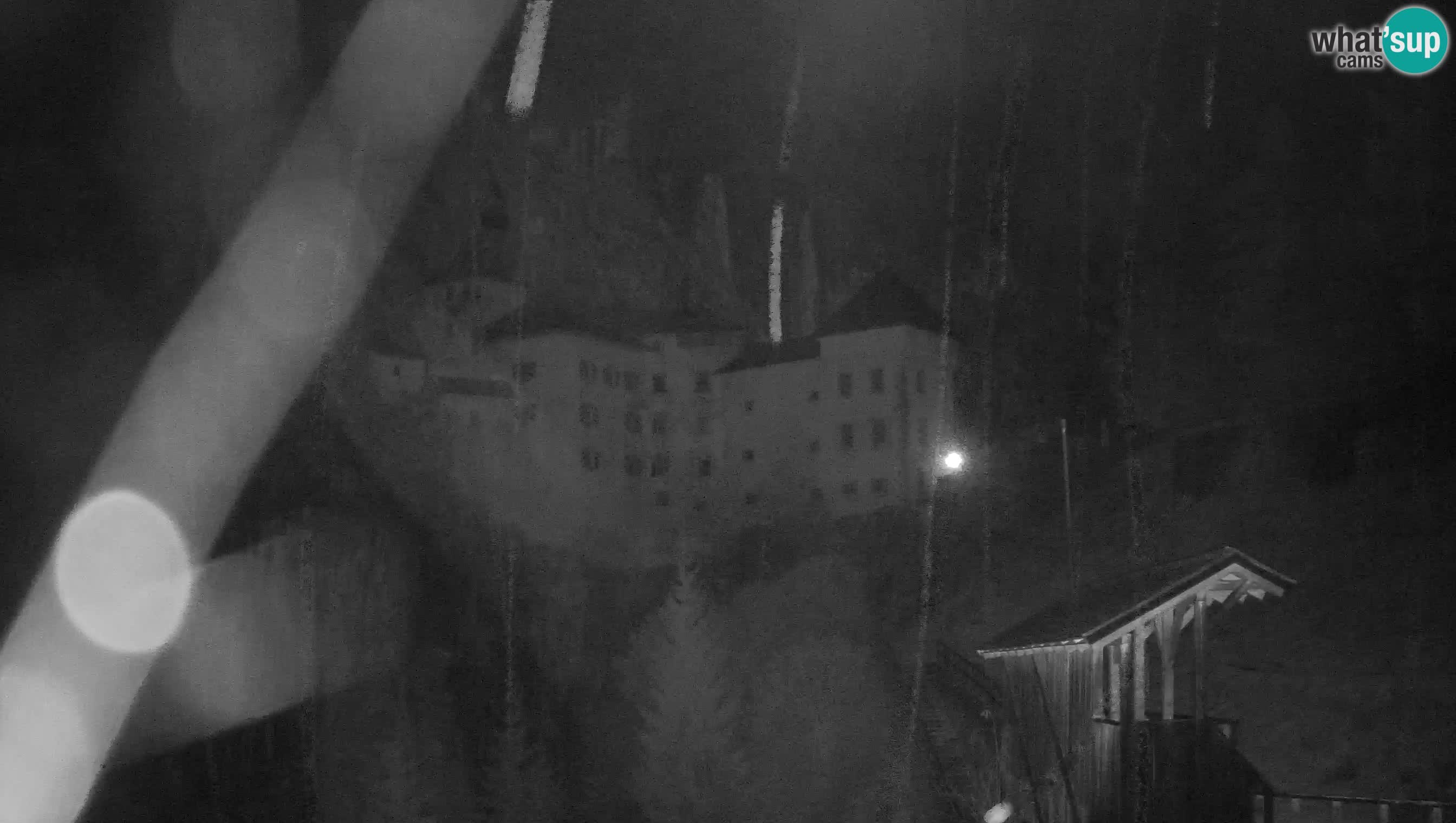 Live Webcam Höhlenburg Predjama – Postojna – Slowenien