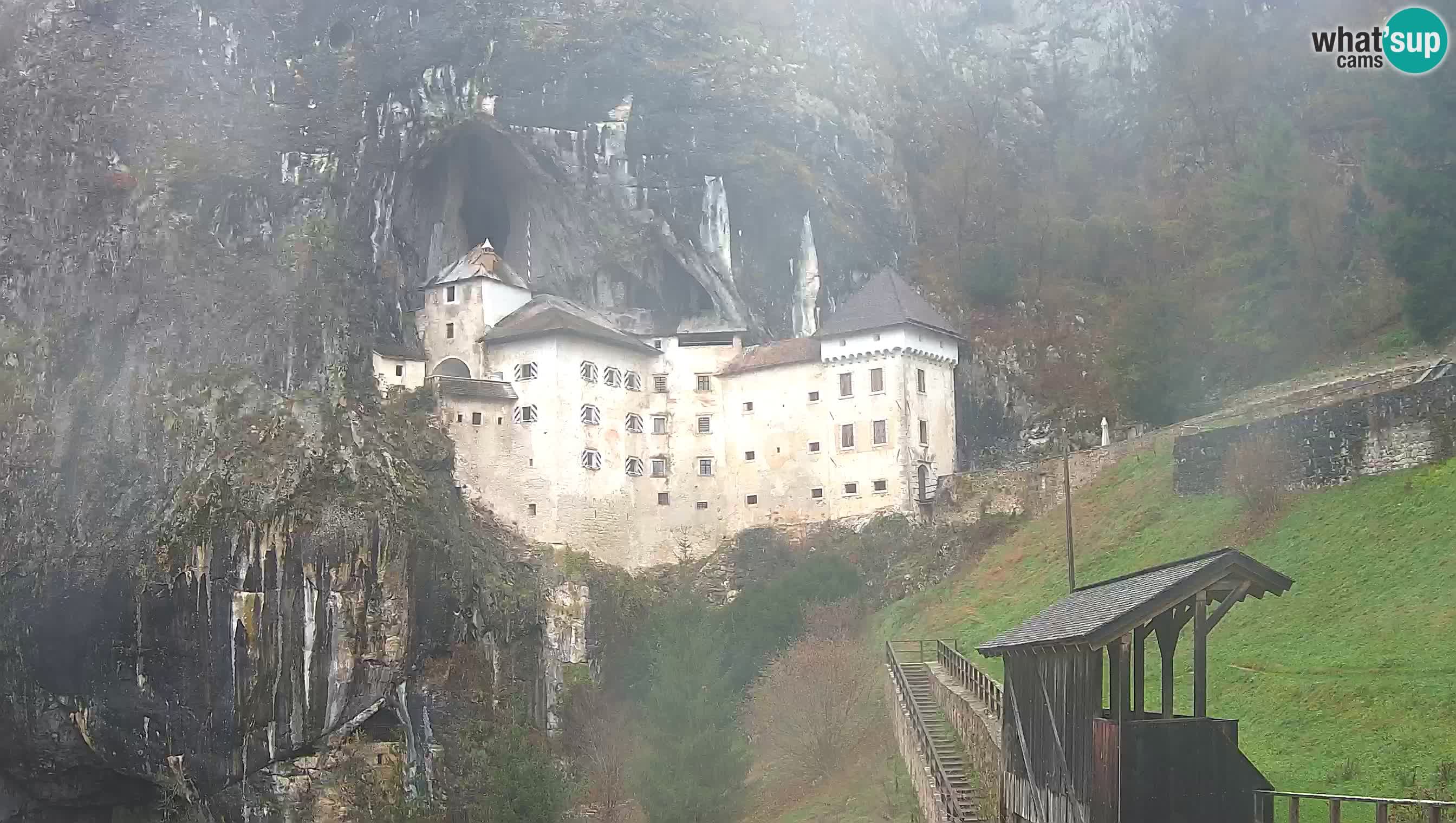 Live Webcam Höhlenburg Predjama – Postojna – Slowenien