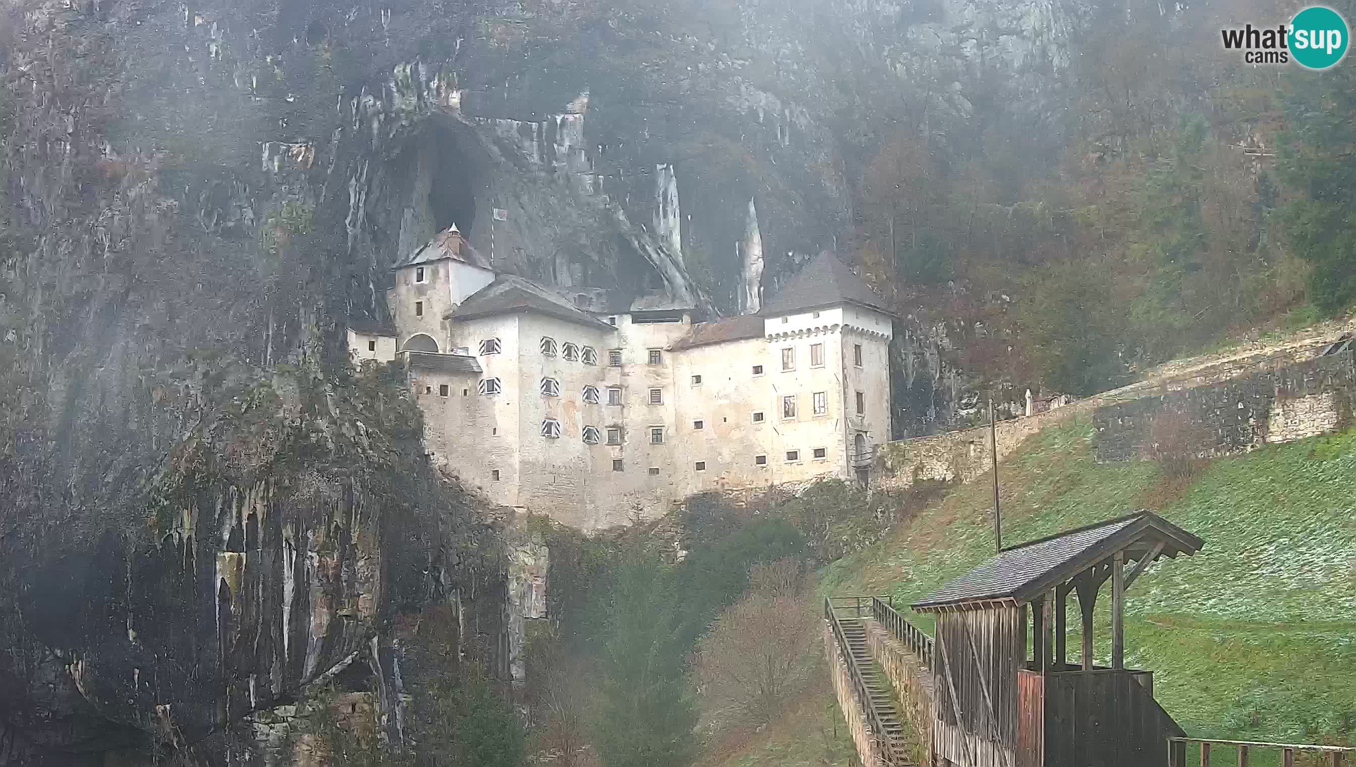 Live Webcam Höhlenburg Predjama – Postojna – Slowenien