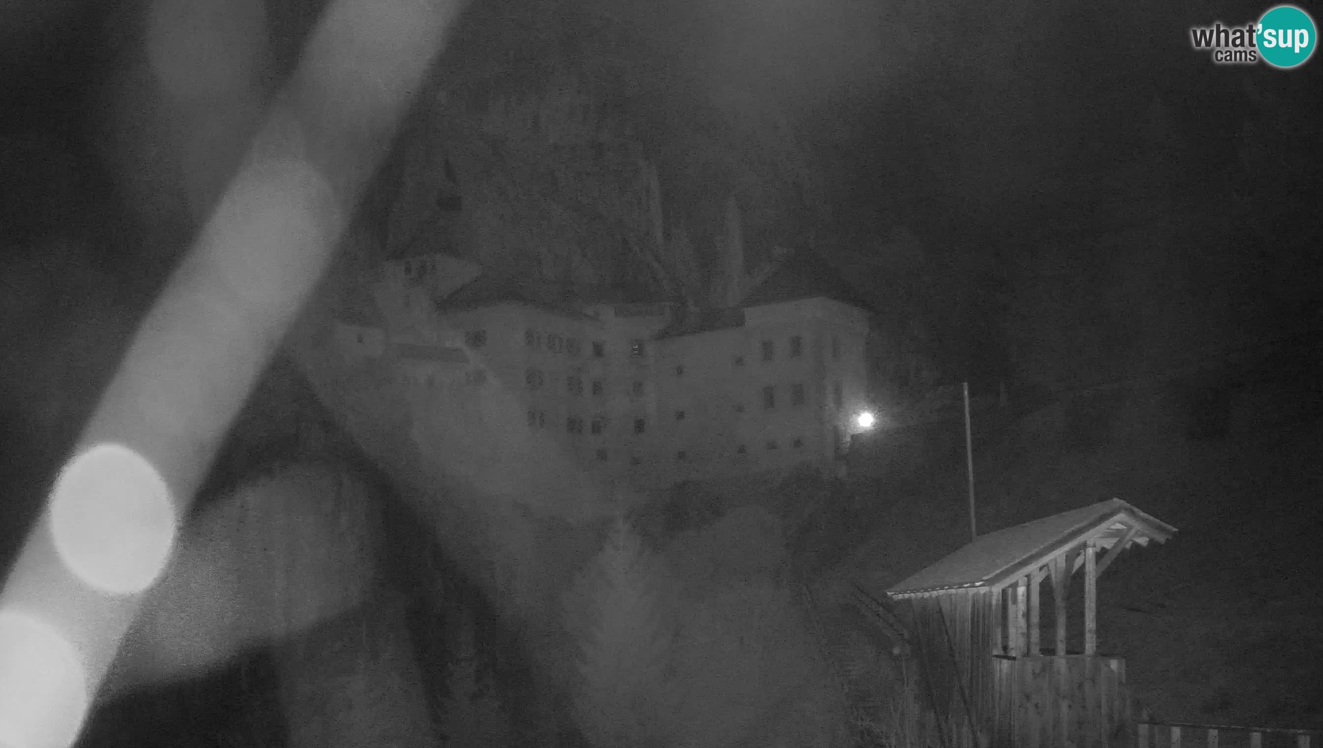 Live Webcam Höhlenburg Predjama – Postojna – Slowenien