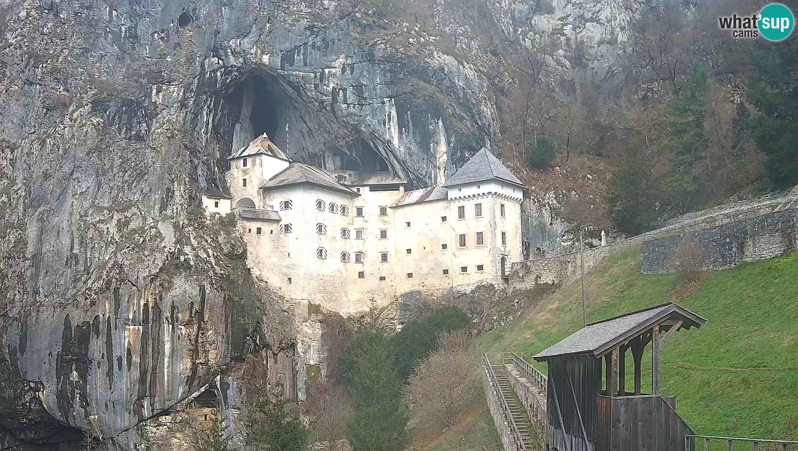 Live Webcam Castello di Predjama – Postumia – Slovenia