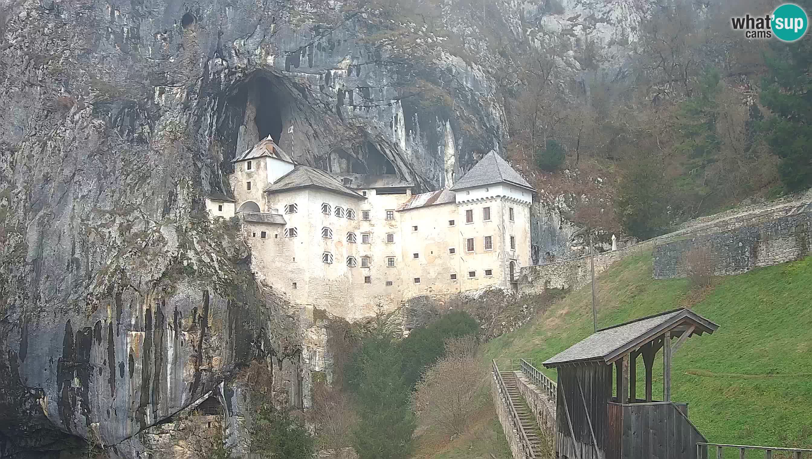 Live Webcam Castello di Predjama – Postumia – Slovenia