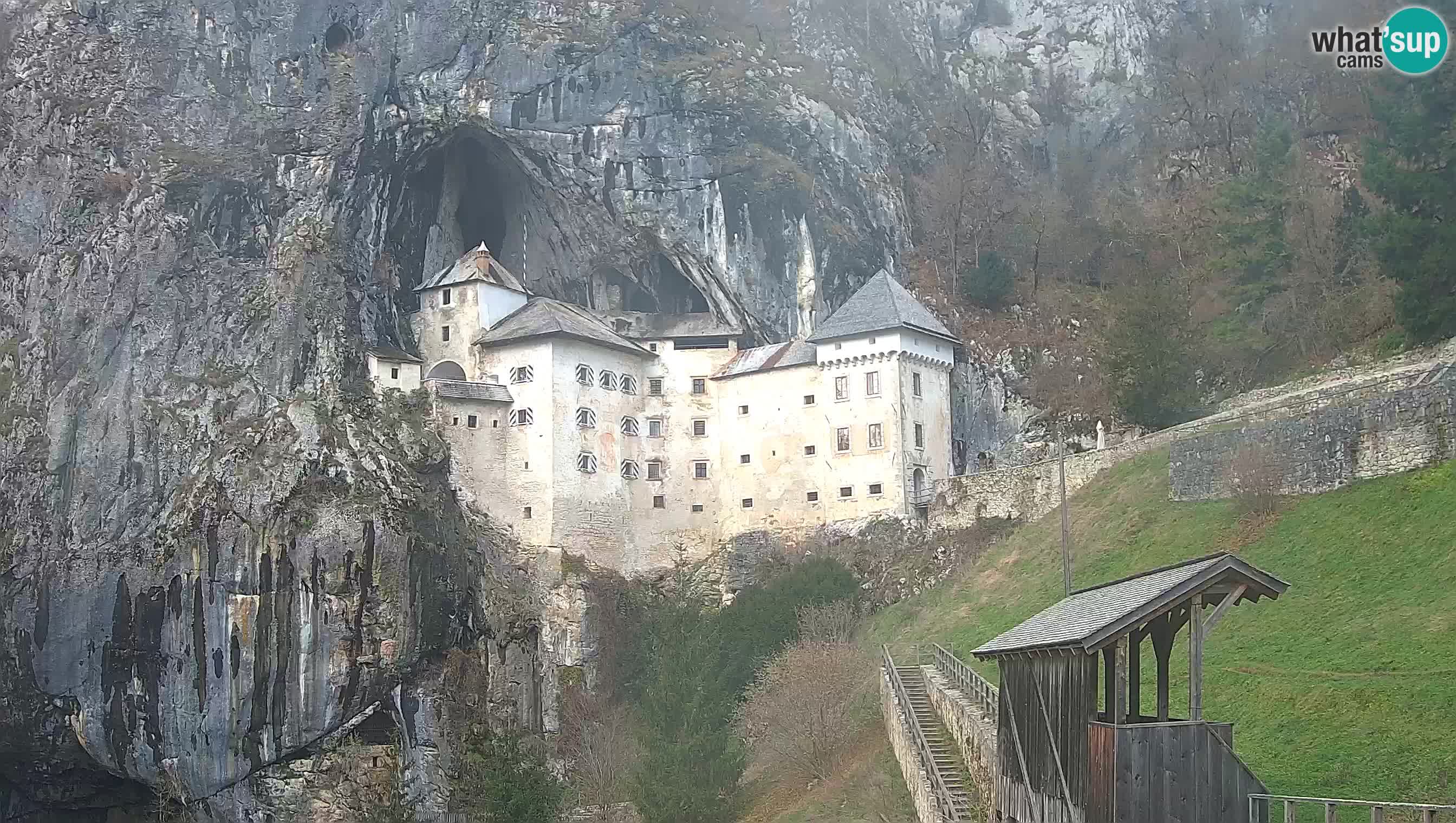 Live Webcam Castello di Predjama – Postumia – Slovenia