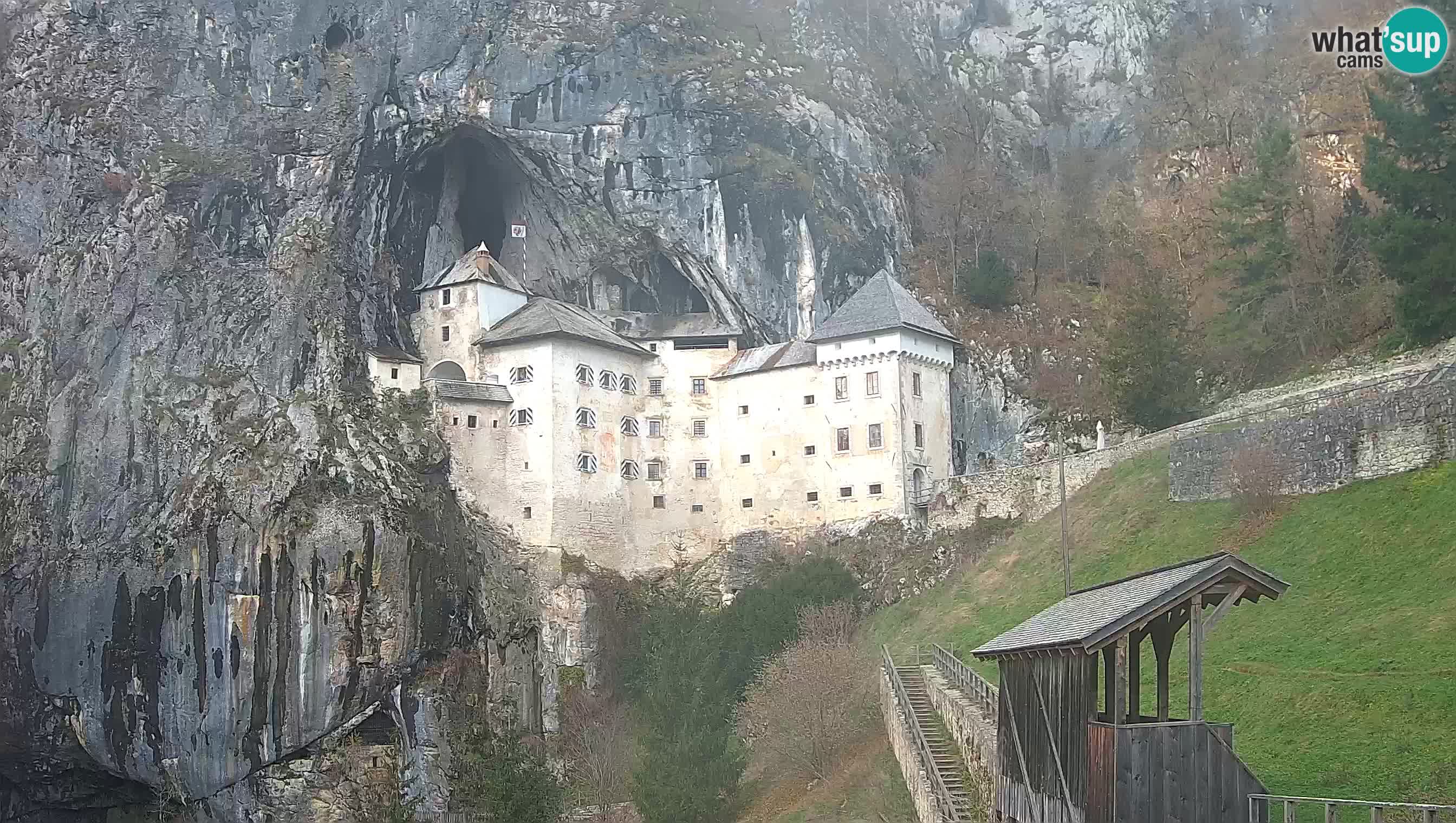 Live Webcam Castello di Predjama – Postumia – Slovenia