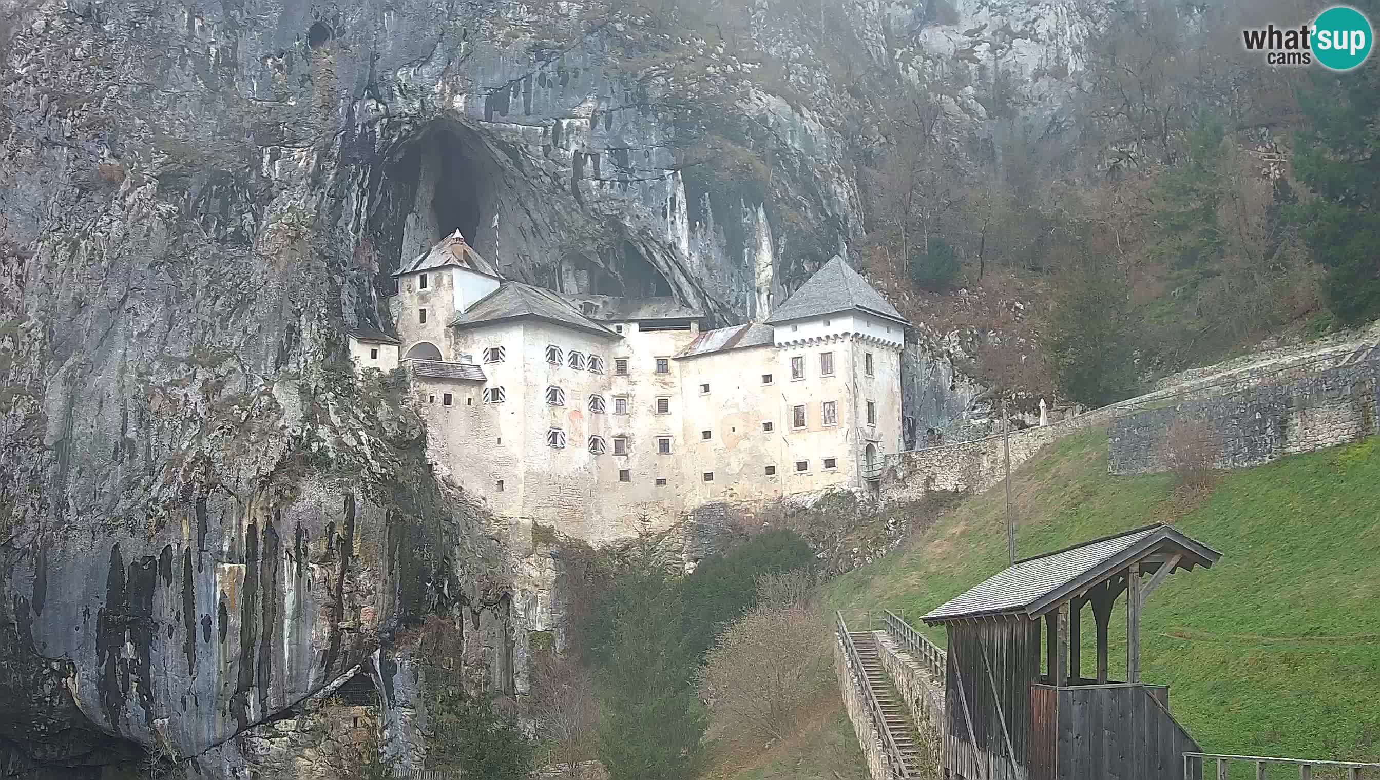 Live Webcam Castello di Predjama – Postumia – Slovenia