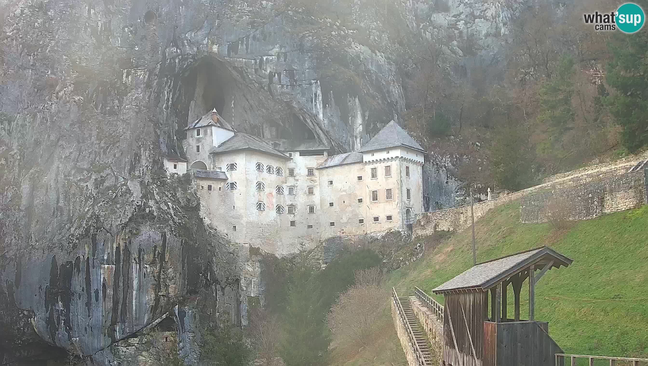 Live Webcam Castello di Predjama – Postumia – Slovenia