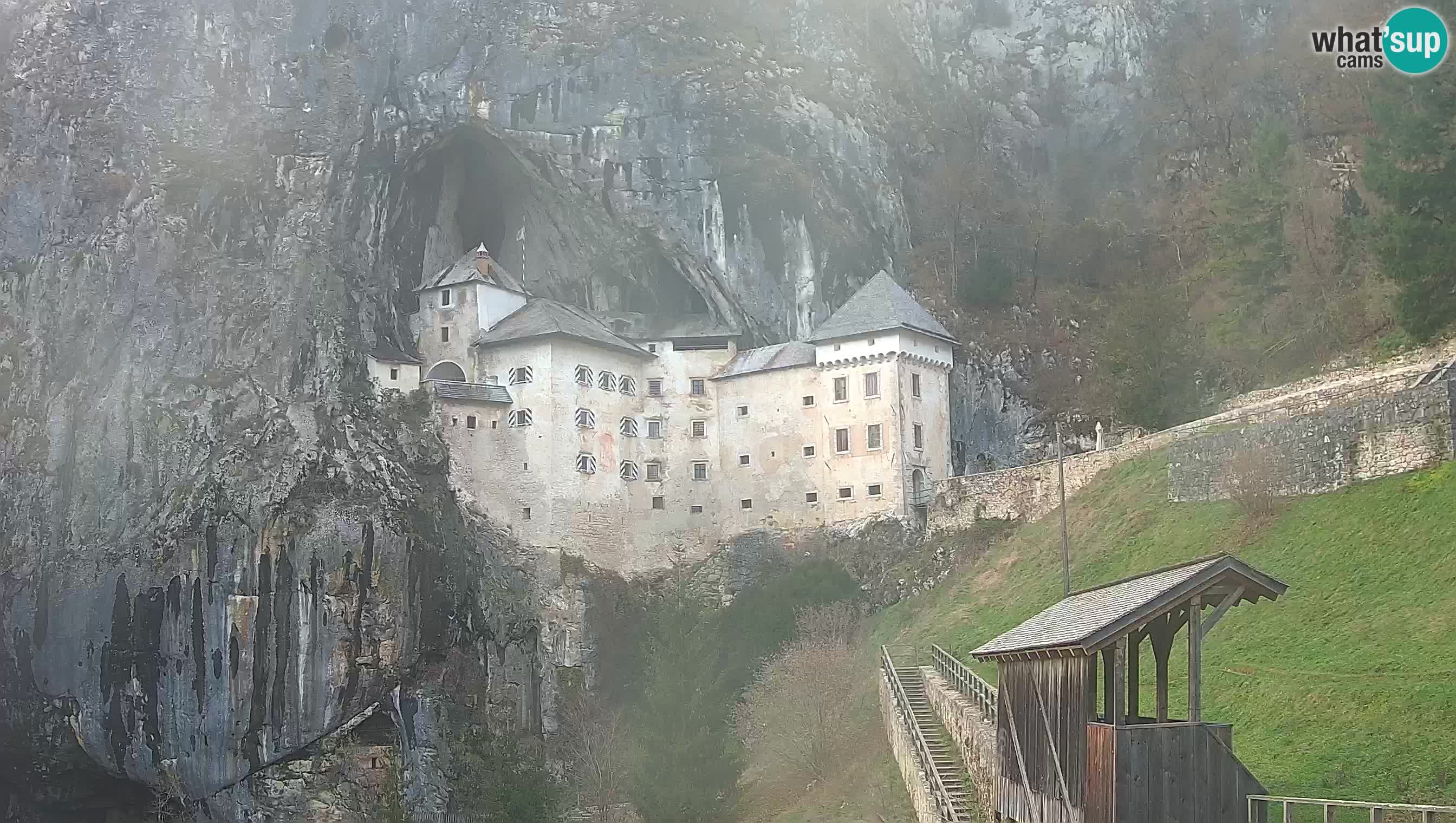 Live Webcam Castello di Predjama – Postumia – Slovenia