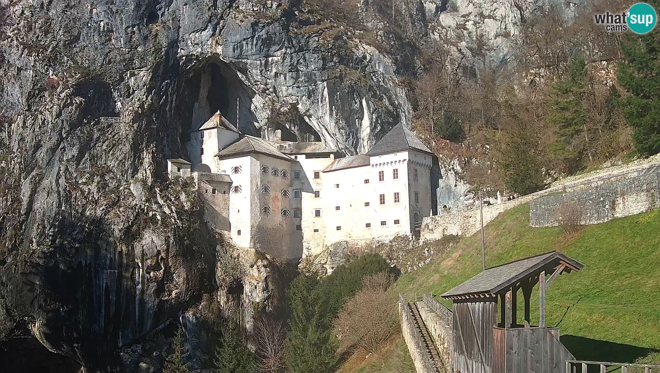 Live Webcam Castello di Predjama – Postumia – Slovenia