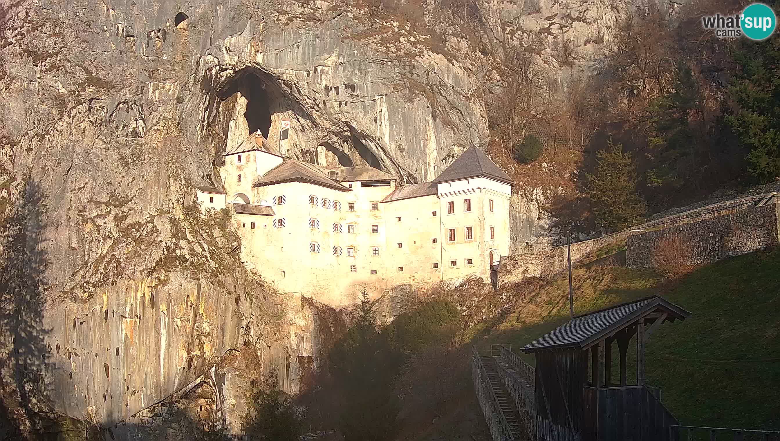 Camera en vivo Castillo de Predjama – Postojna – Eslovenia