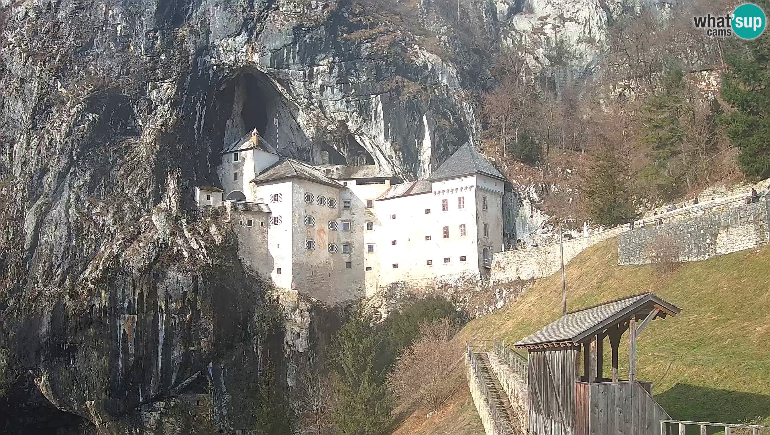 Live Webcam Predjamski grad – Predjama Castle – Postojna – Slovenia