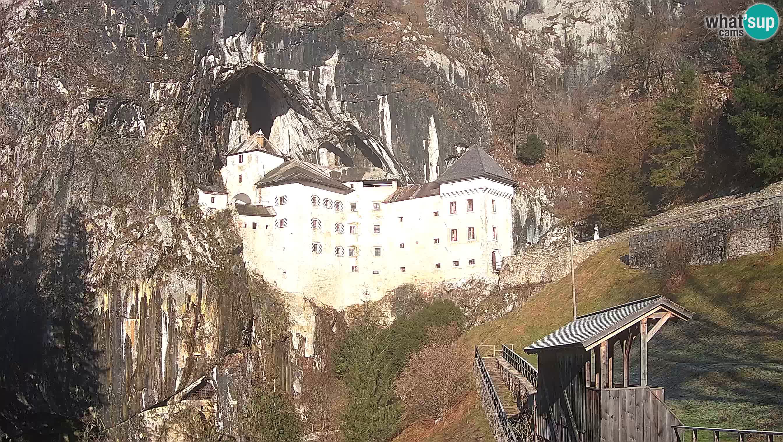 Live Webcam Predjamski grad – Predjama Castle – Postojna – Slovenia