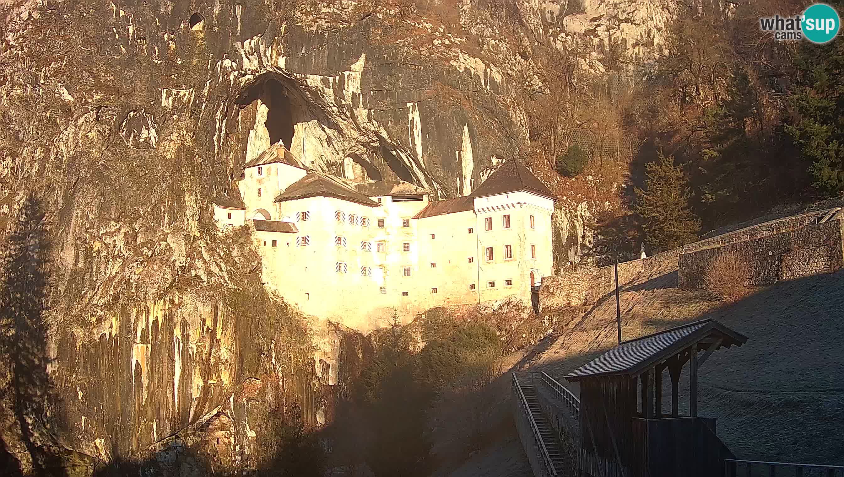 Live Webcam Predjamski grad – Predjama Castle – Postojna – Slovenia