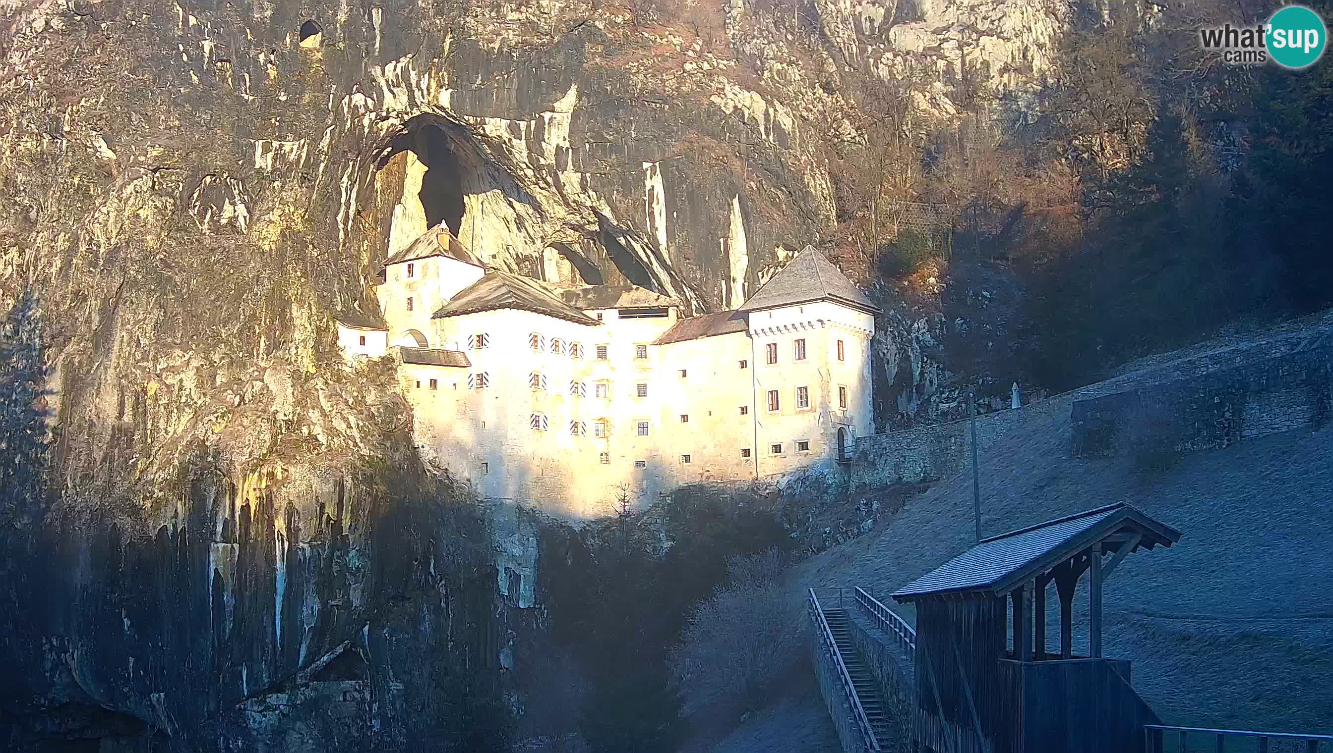 Live Webcam Predjamski grad – Predjama Castle – Postojna – Slovenia