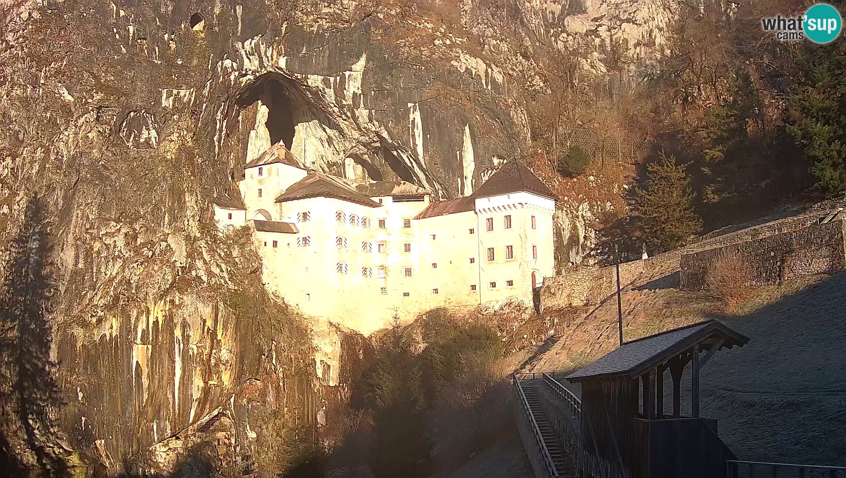 Live Webcam Predjamski grad – Predjama Castle – Postojna – Slovenia