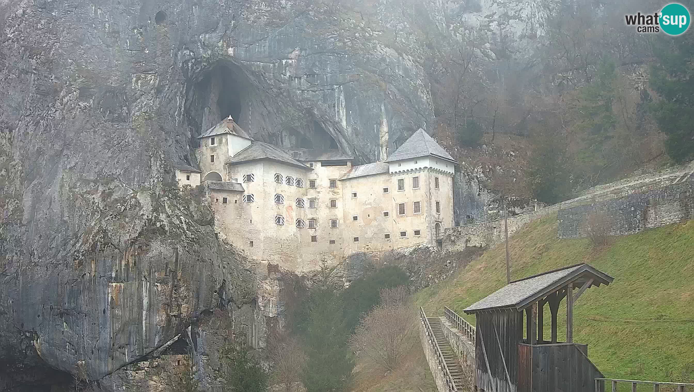 Live Webcam Castello di Predjama – Postumia – Slovenia