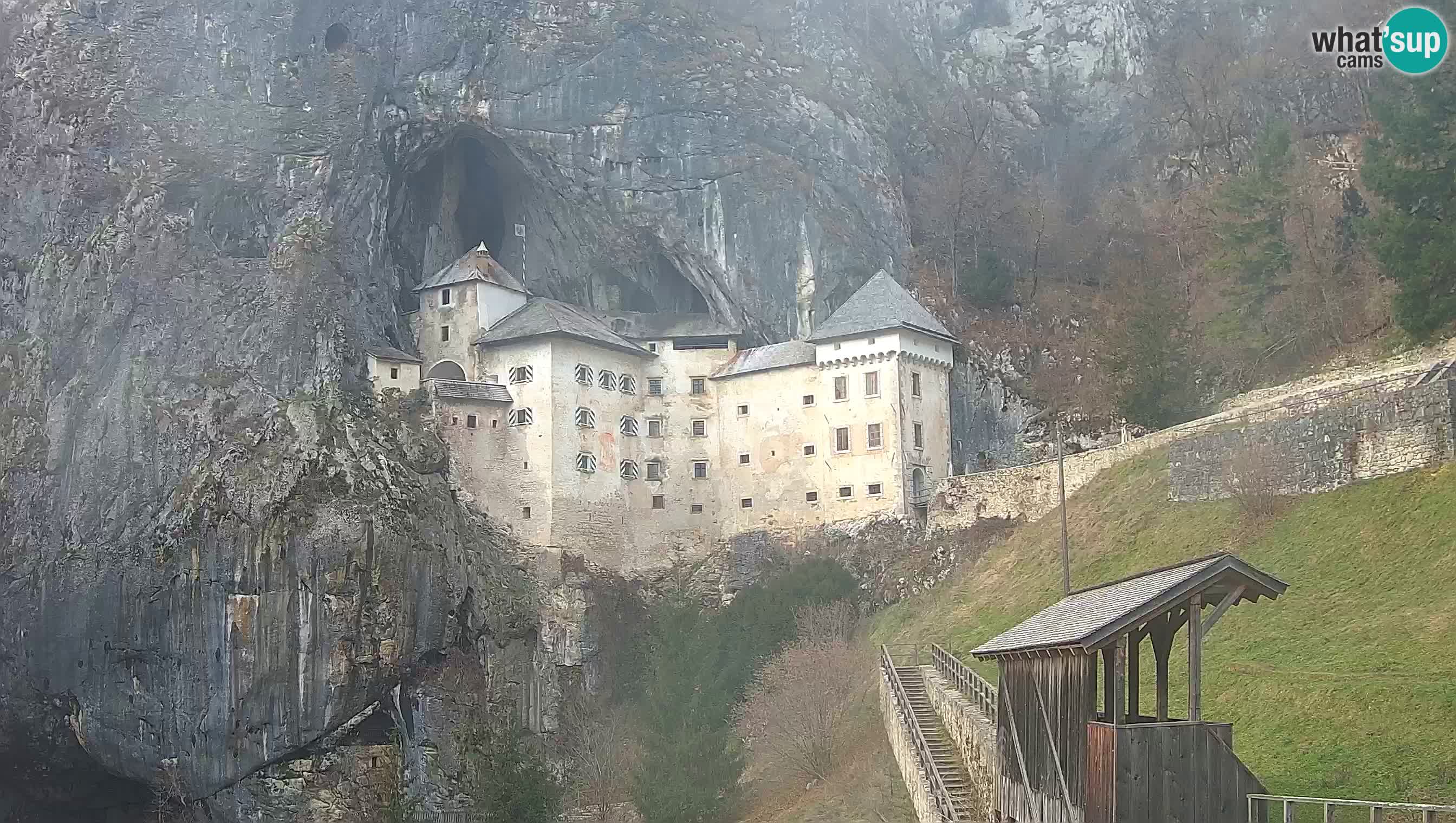 Live Webcam Castello di Predjama – Postumia – Slovenia