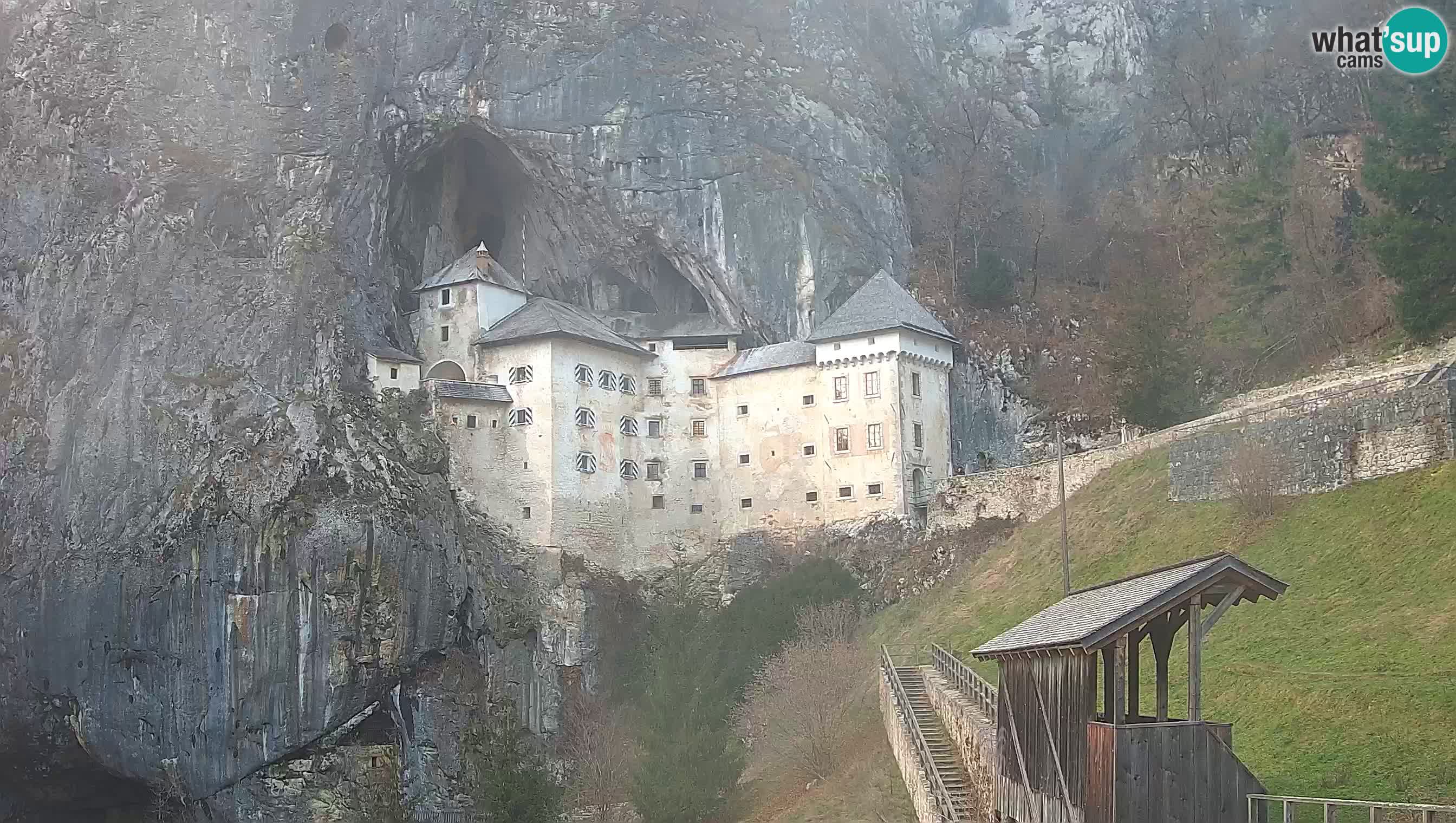 Live Webcam Castello di Predjama – Postumia – Slovenia