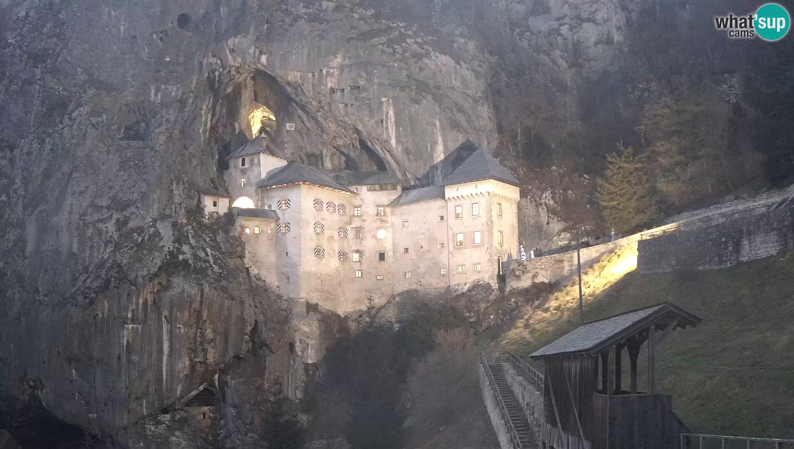 Camera en vivo Castillo de Predjama – Postojna – Eslovenia