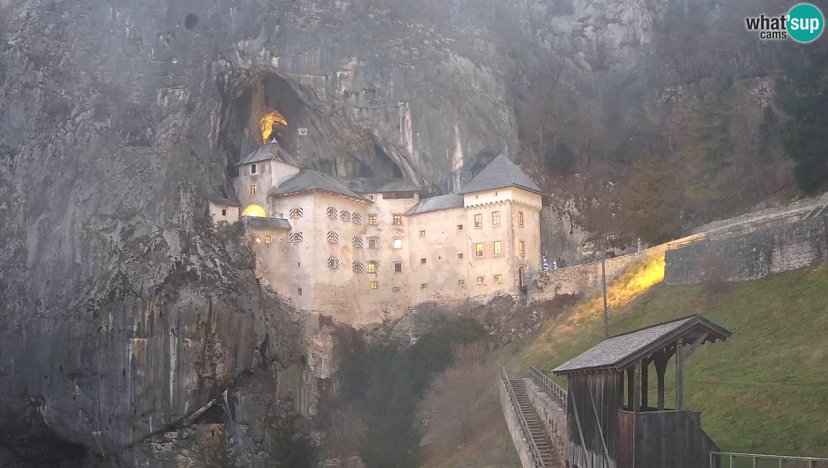 Camera en vivo Castillo de Predjama – Postojna – Eslovenia