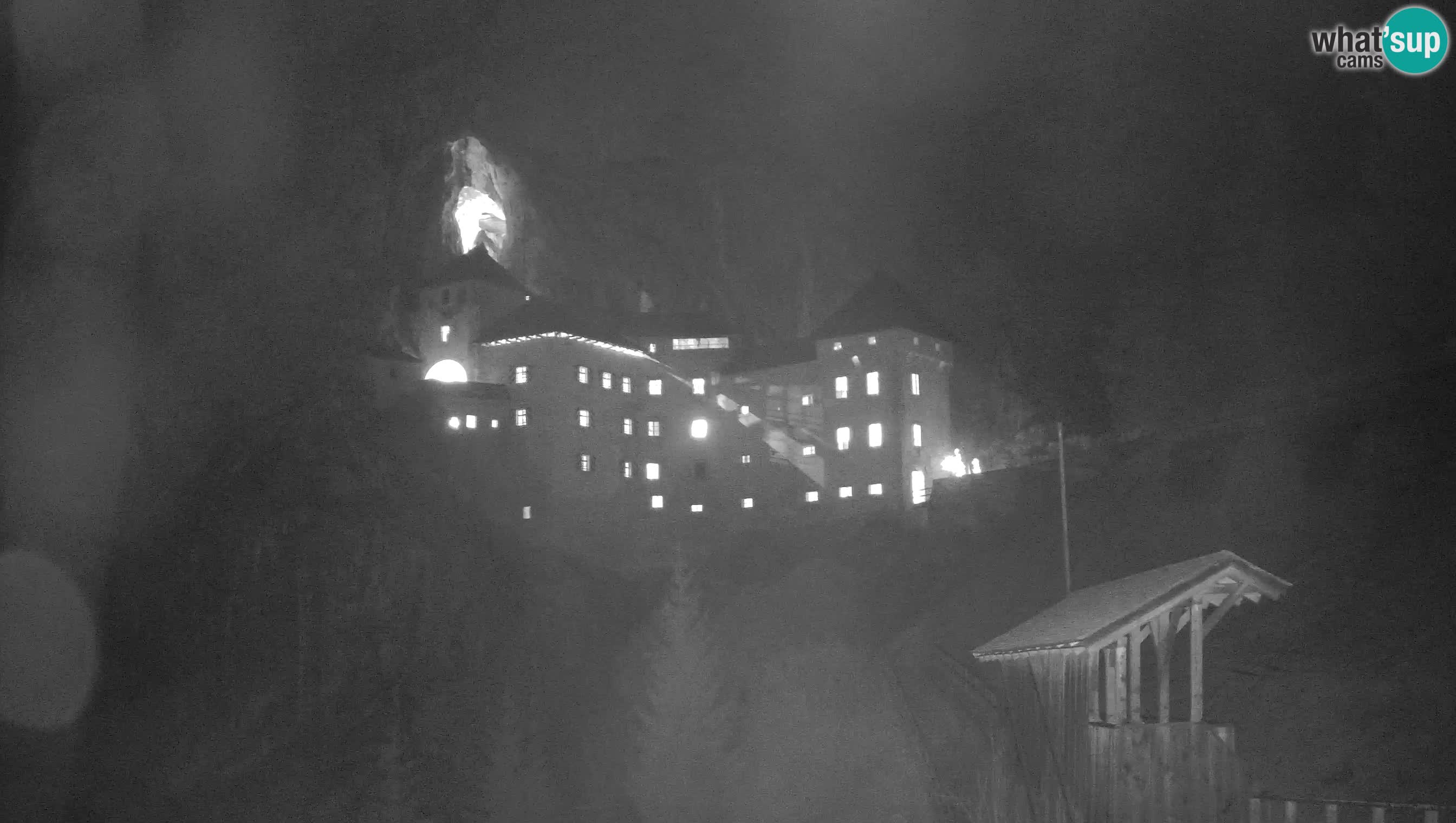 Live Webcam Höhlenburg Predjama – Postojna – Slowenien