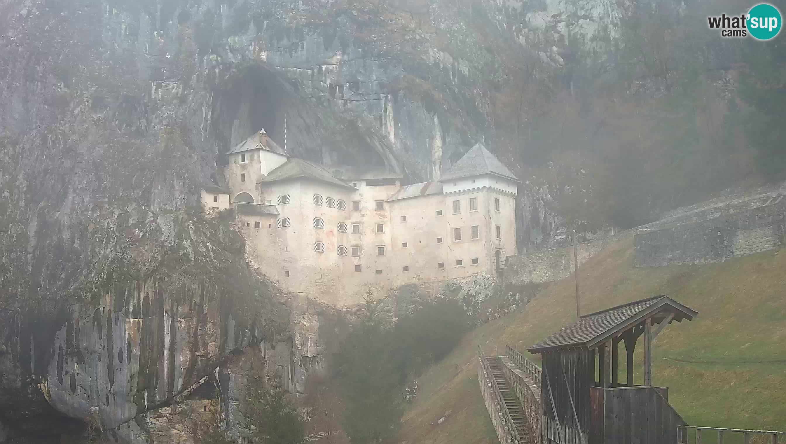 Live Webcam Castello di Predjama – Postumia – Slovenia