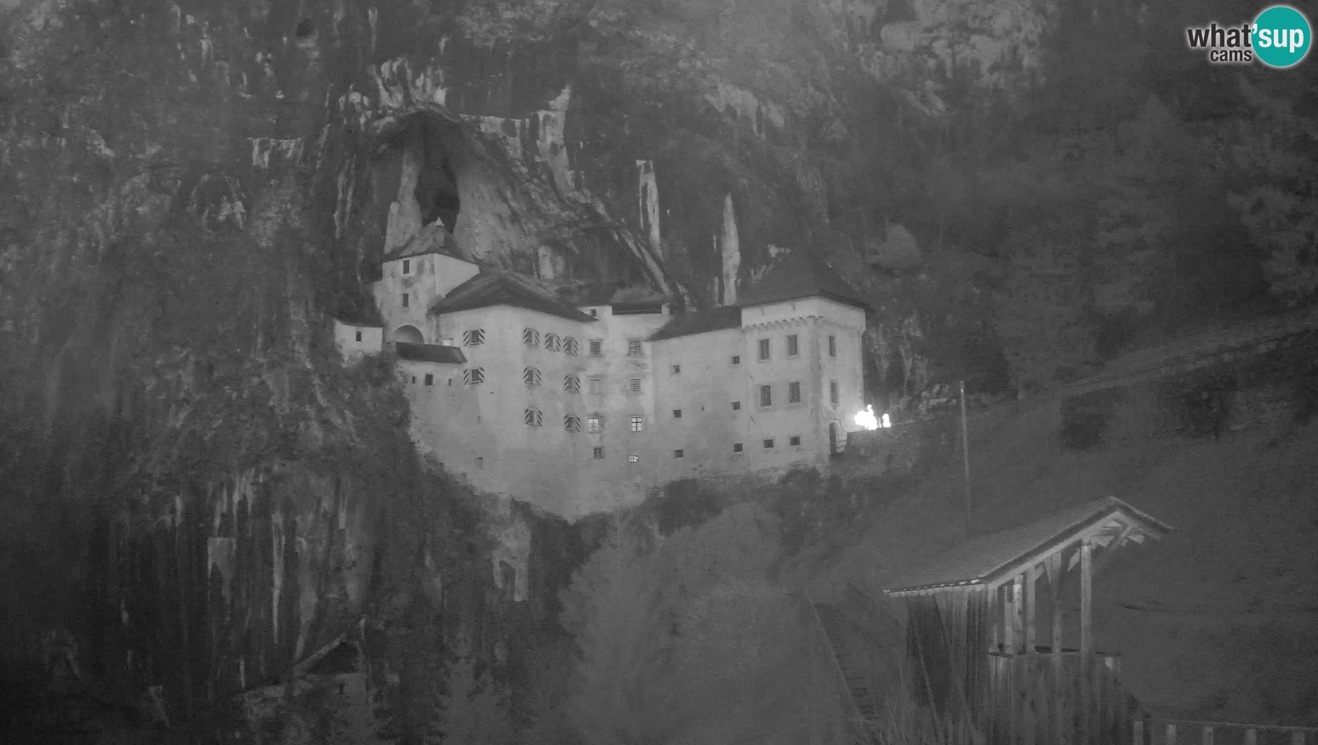 Live Webcam Höhlenburg Predjama – Postojna – Slowenien