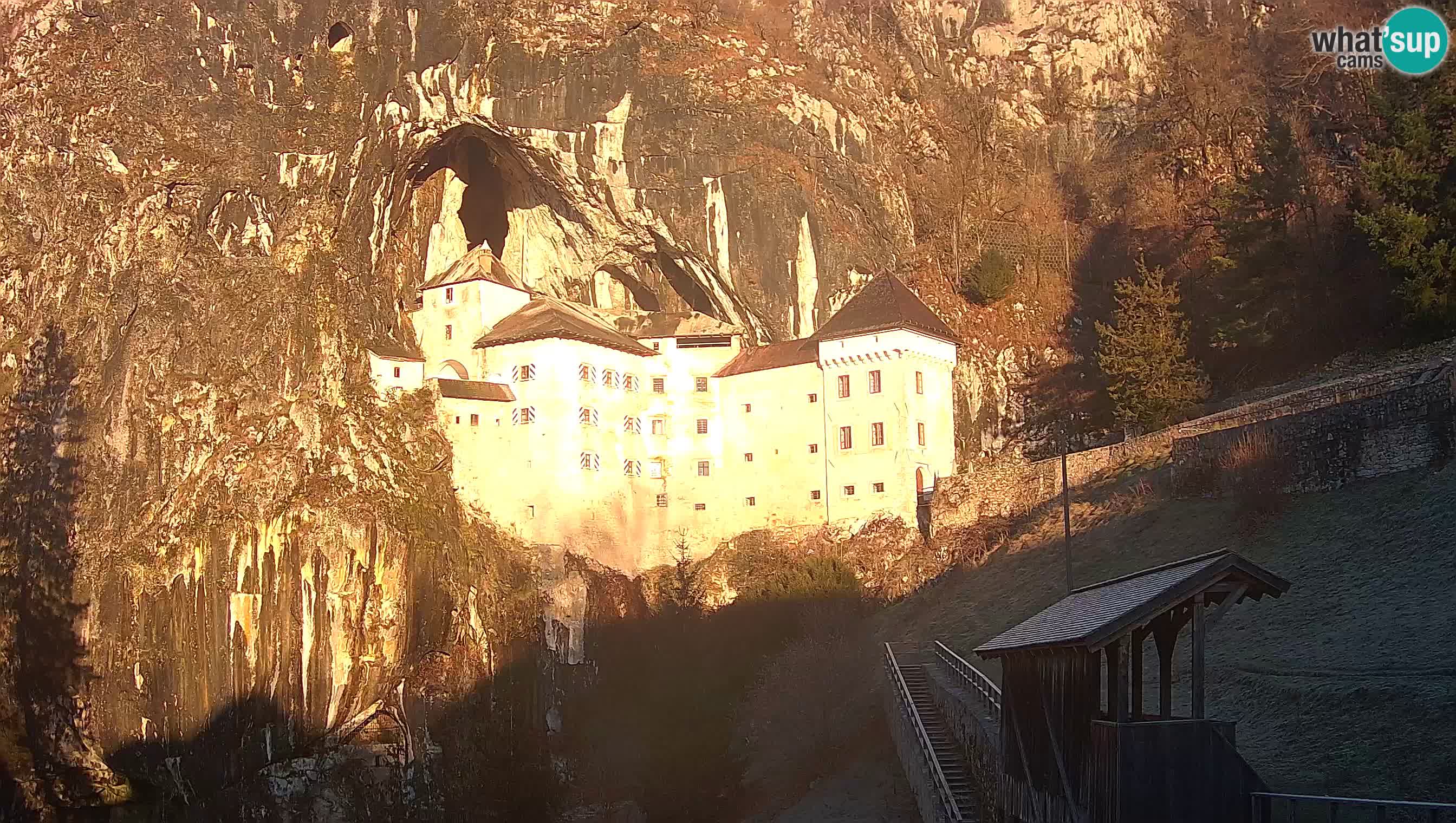 Live Webcam Predjamski grad – Predjama Castle – Postojna – Slovenia