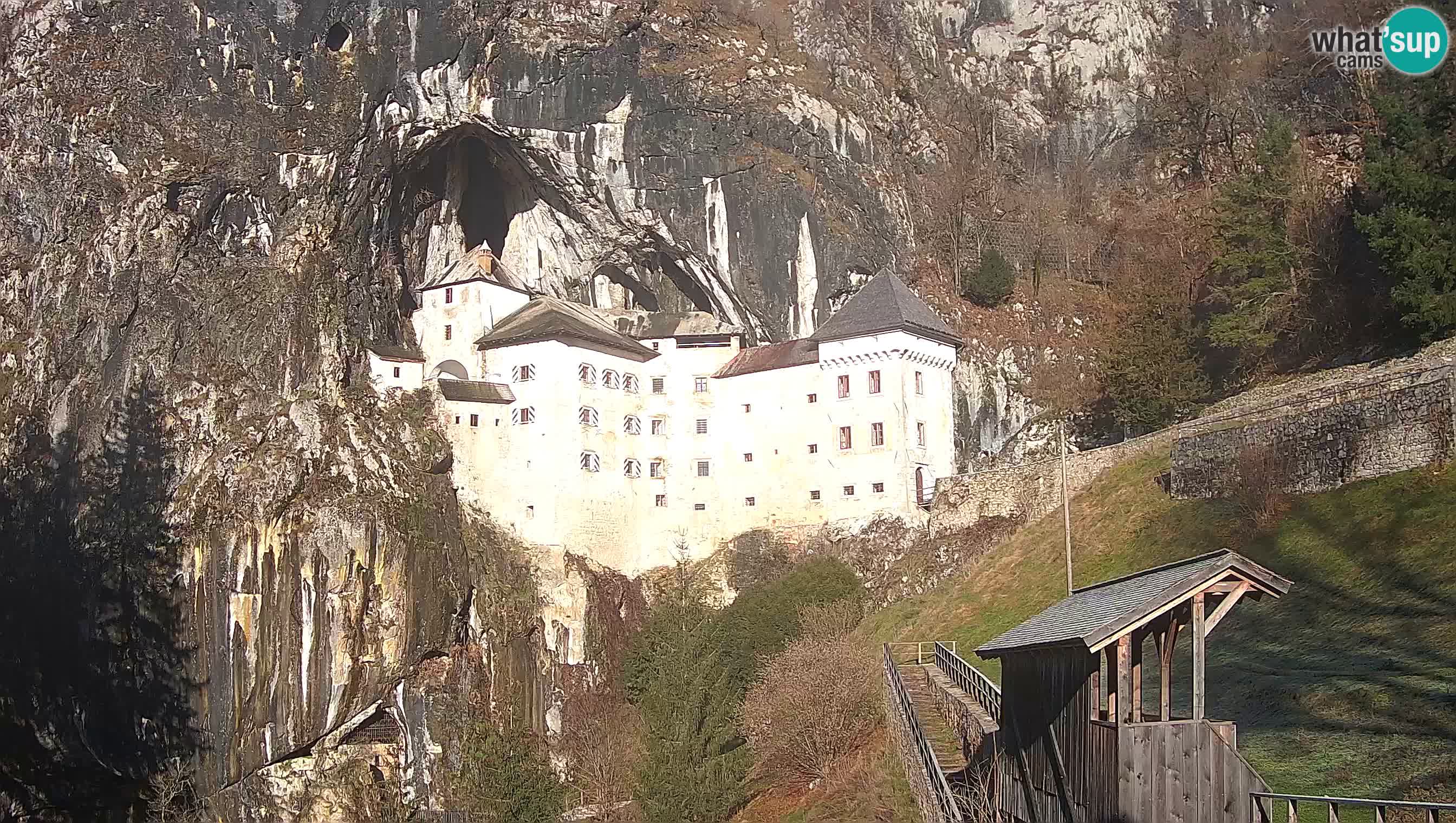 Live Webcam Predjamski grad – Predjama Castle – Postojna – Slovenia