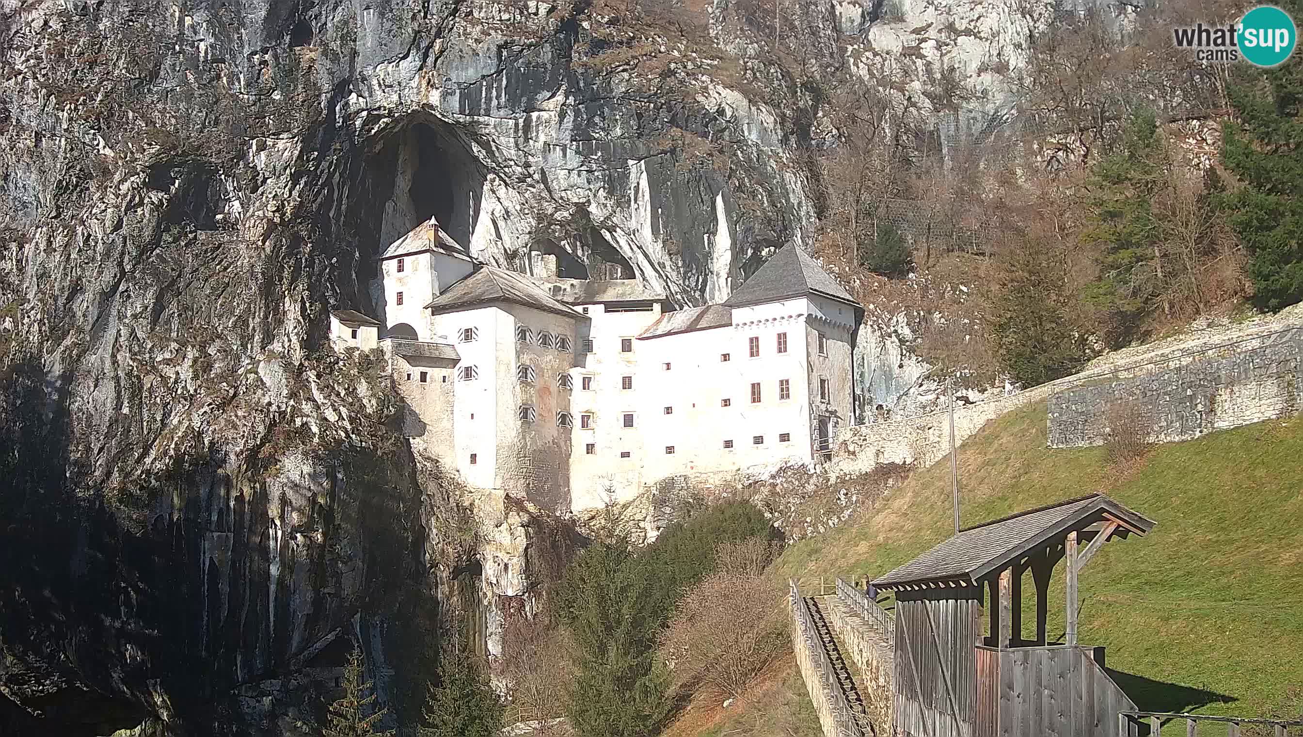 Live Webcam Predjamski grad – Predjama Castle – Postojna – Slovenia