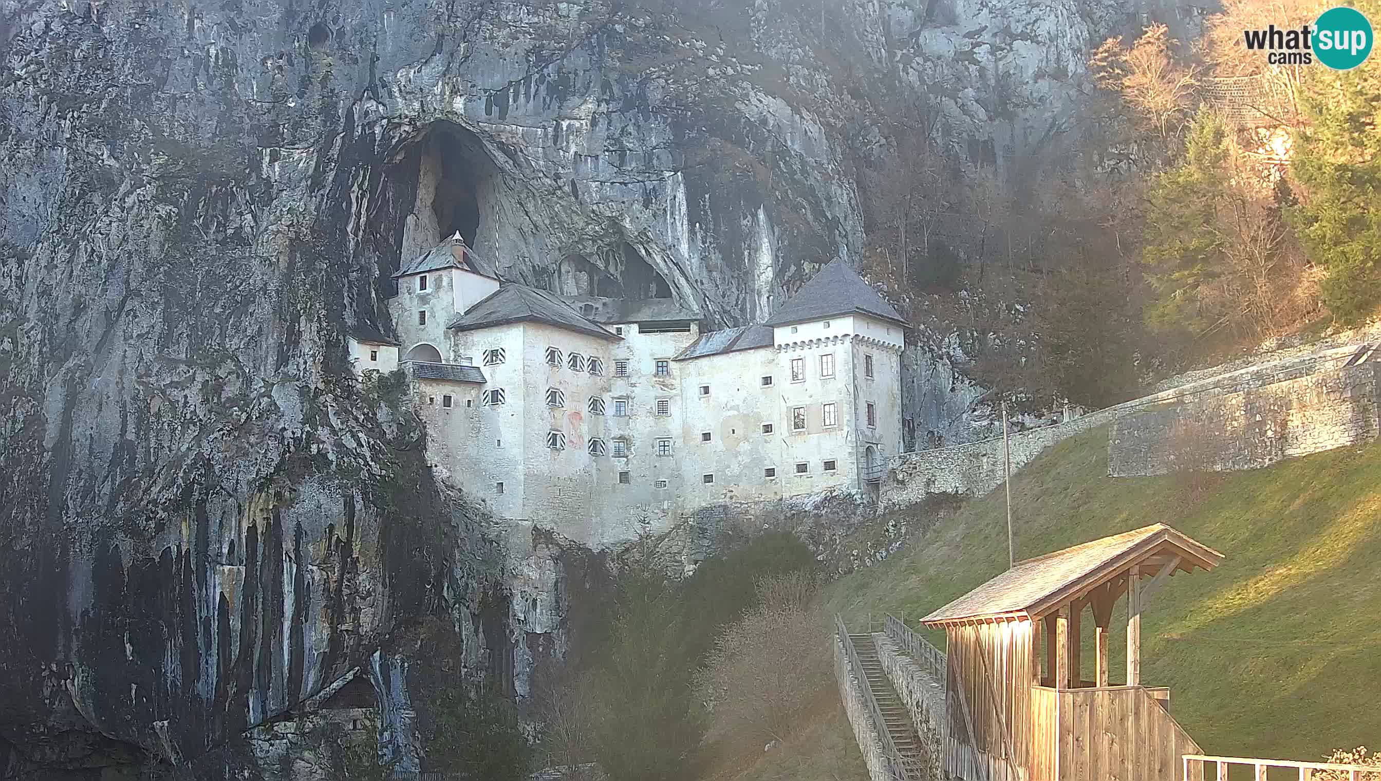 Live Webcam Predjamski grad – Predjama Castle – Postojna – Slovenia