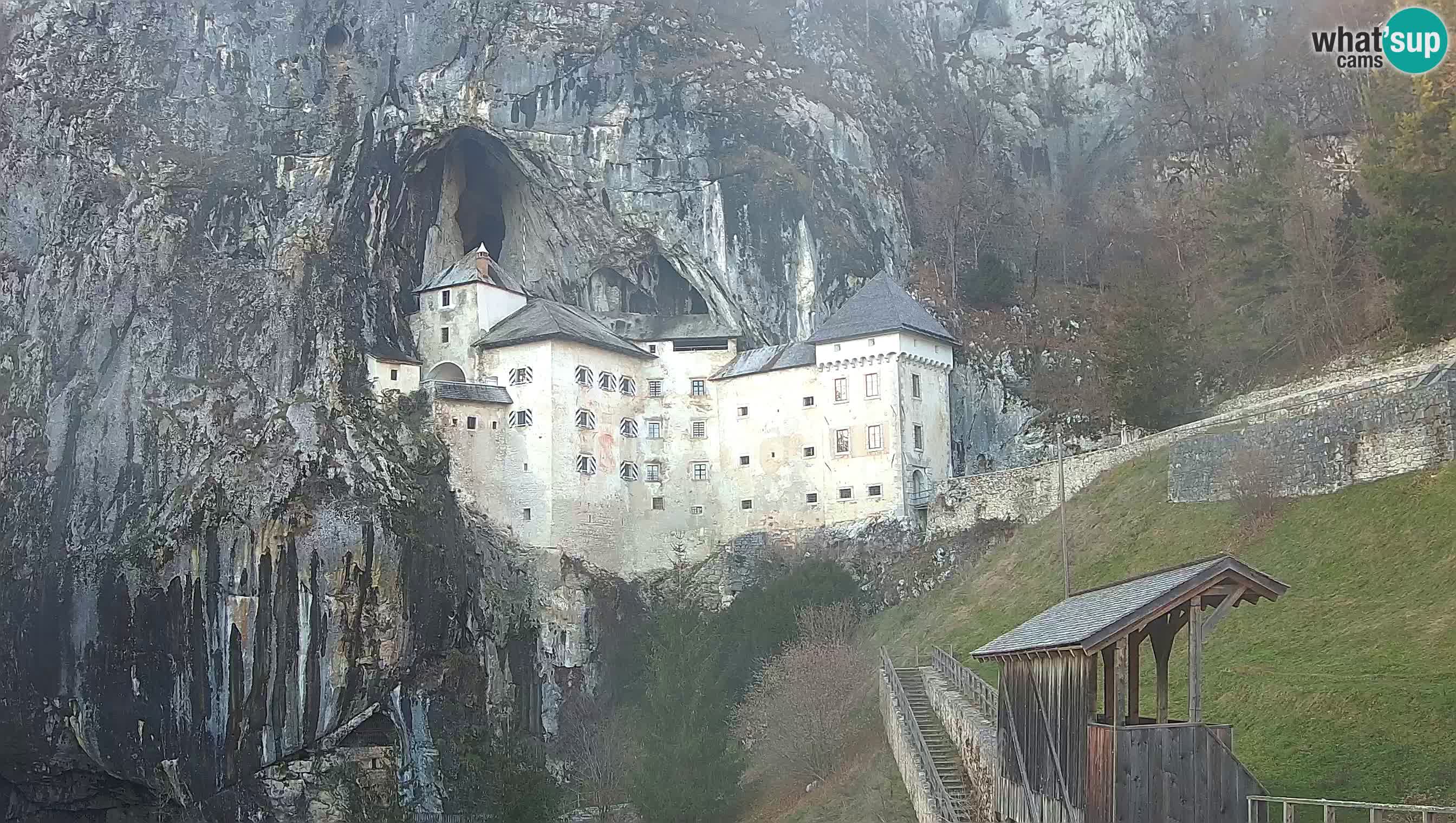 Live Webcam Castello di Predjama – Postumia – Slovenia