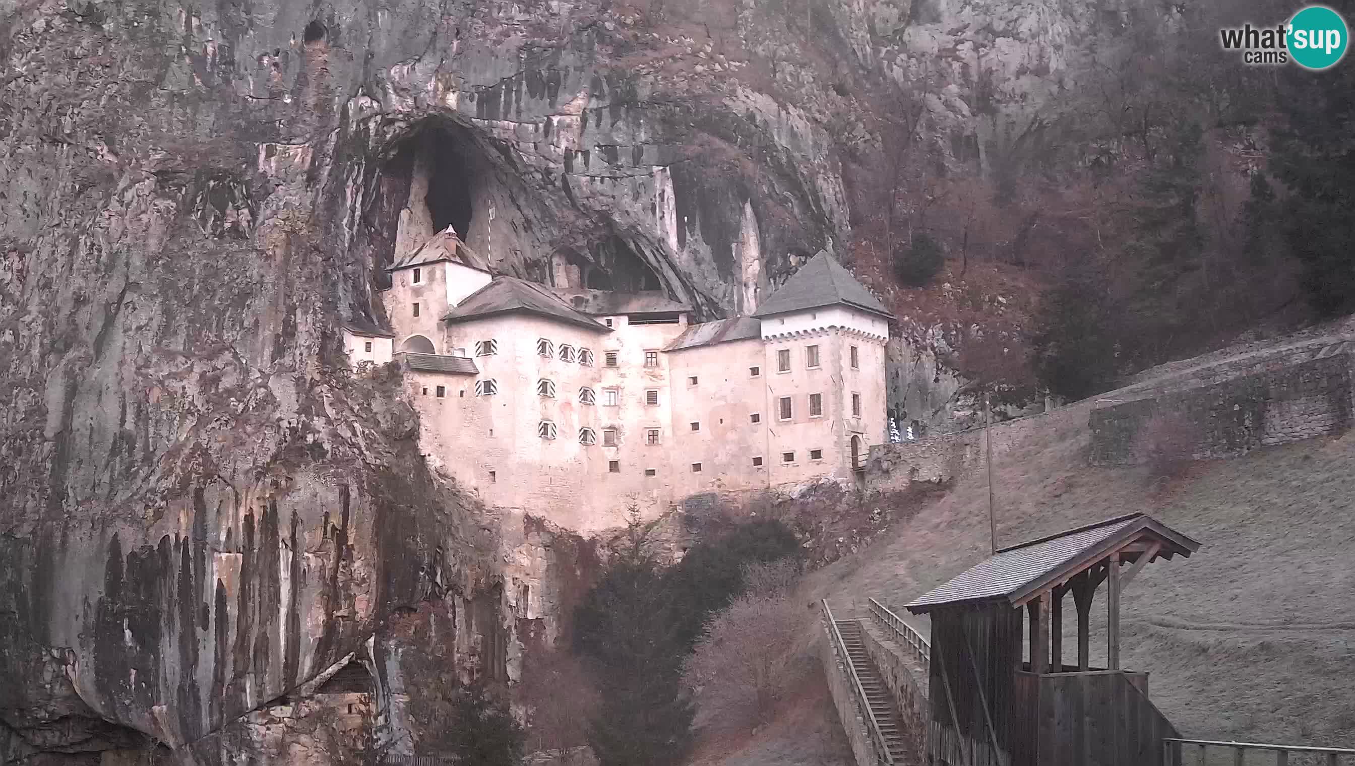 Live Webcam Höhlenburg Predjama – Postojna – Slowenien