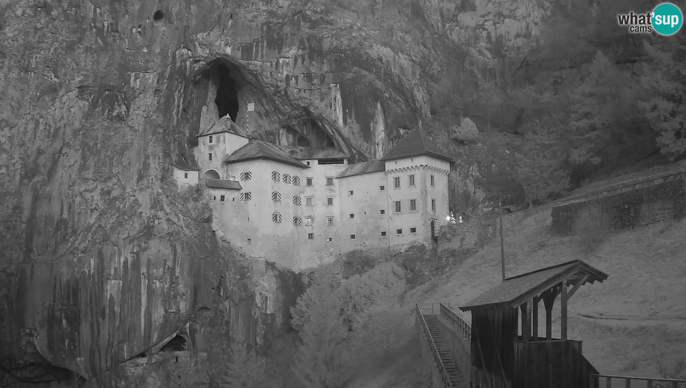 Live Webcam Grad Predjama – Château de Predjama – Postojna – Slovénie