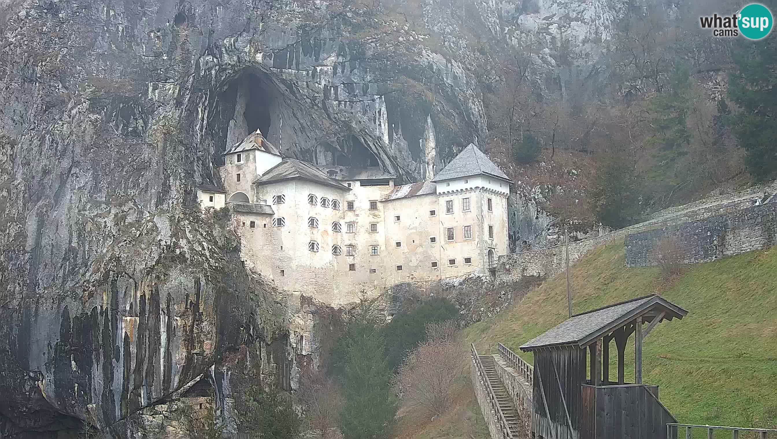 Live Webcam Castello di Predjama – Postumia – Slovenia