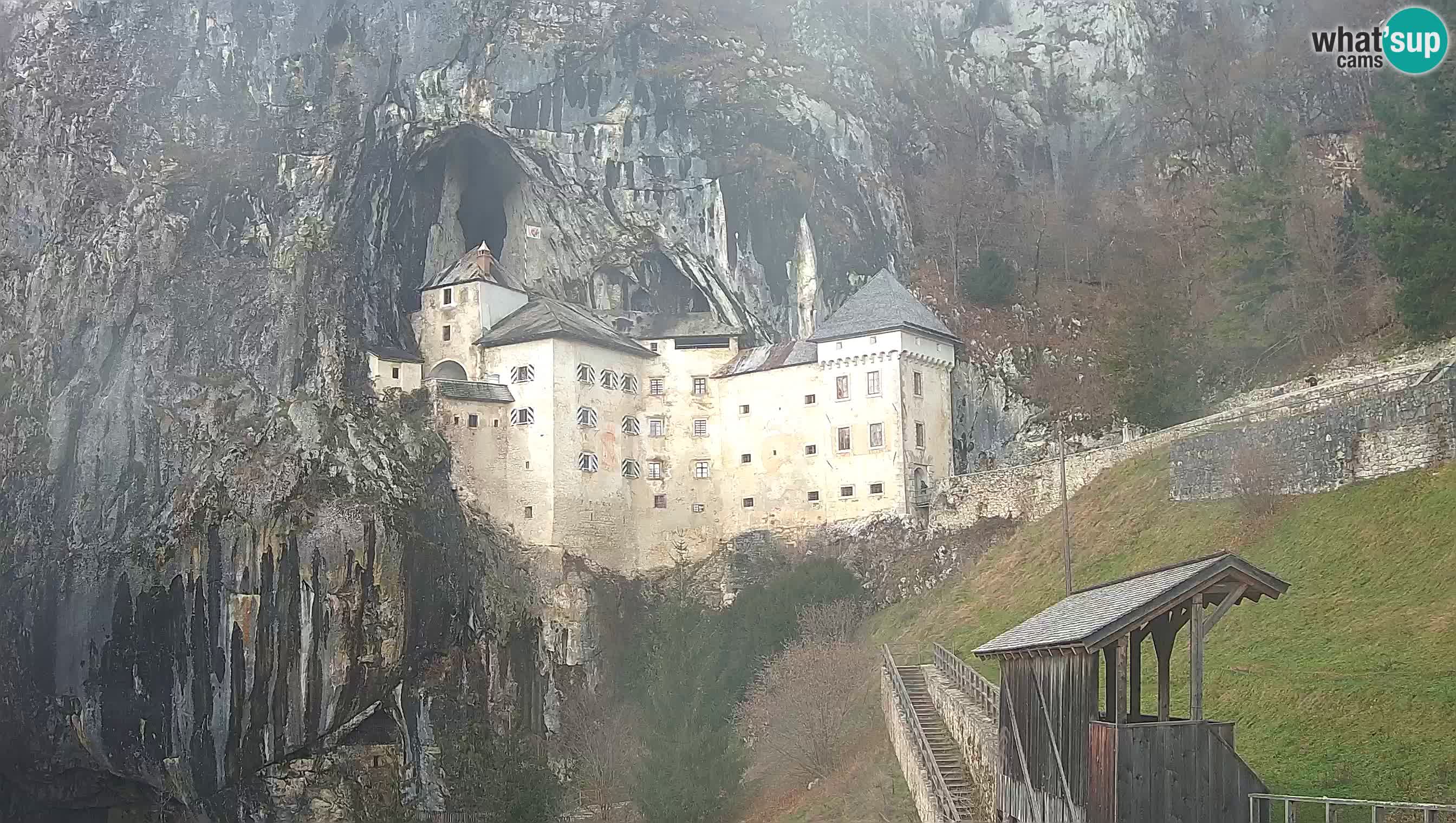 Live Webcam Predjamski grad – Predjama Castle – Postojna – Slovenia