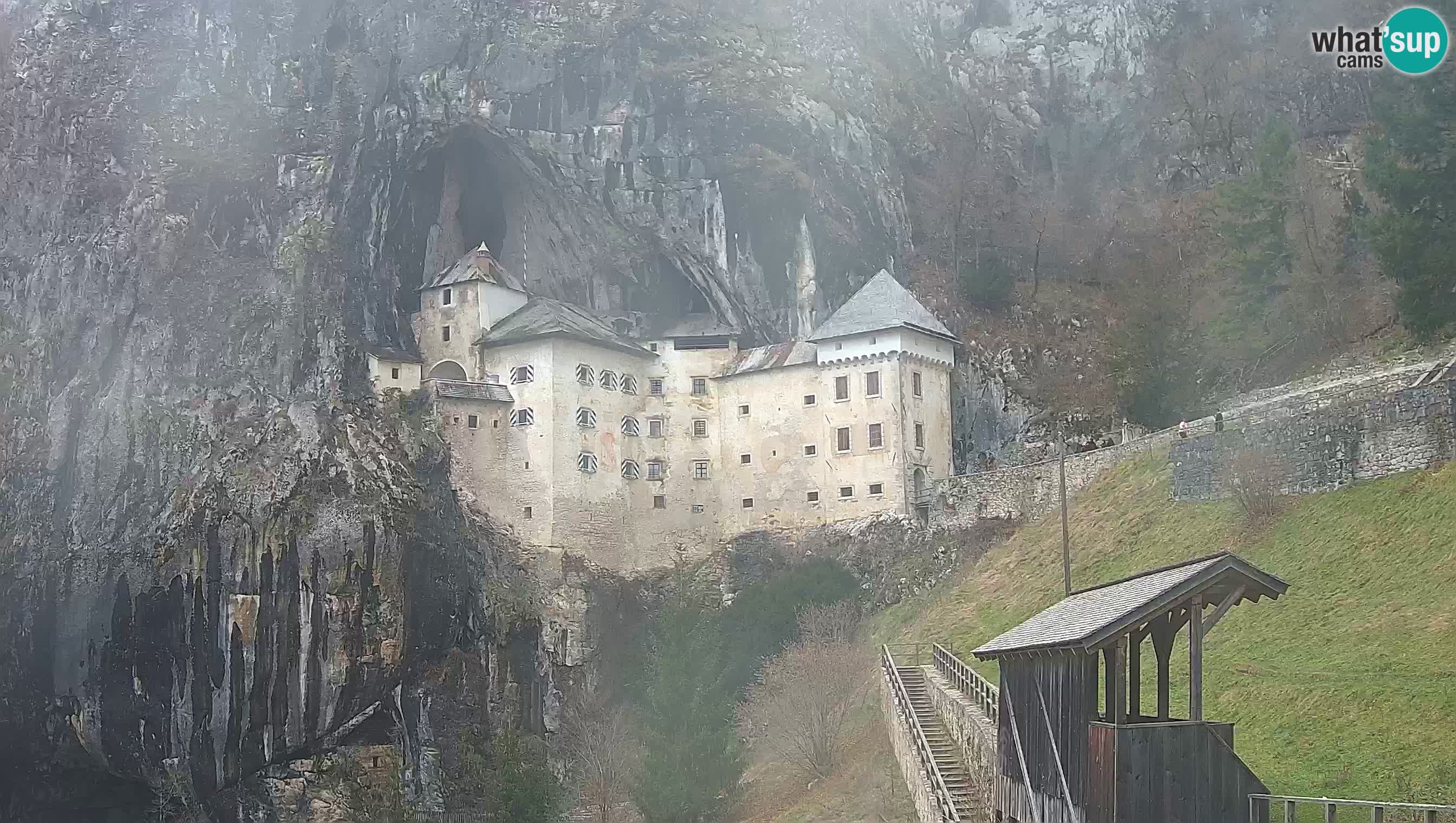 Live Webcam Castello di Predjama – Postumia – Slovenia