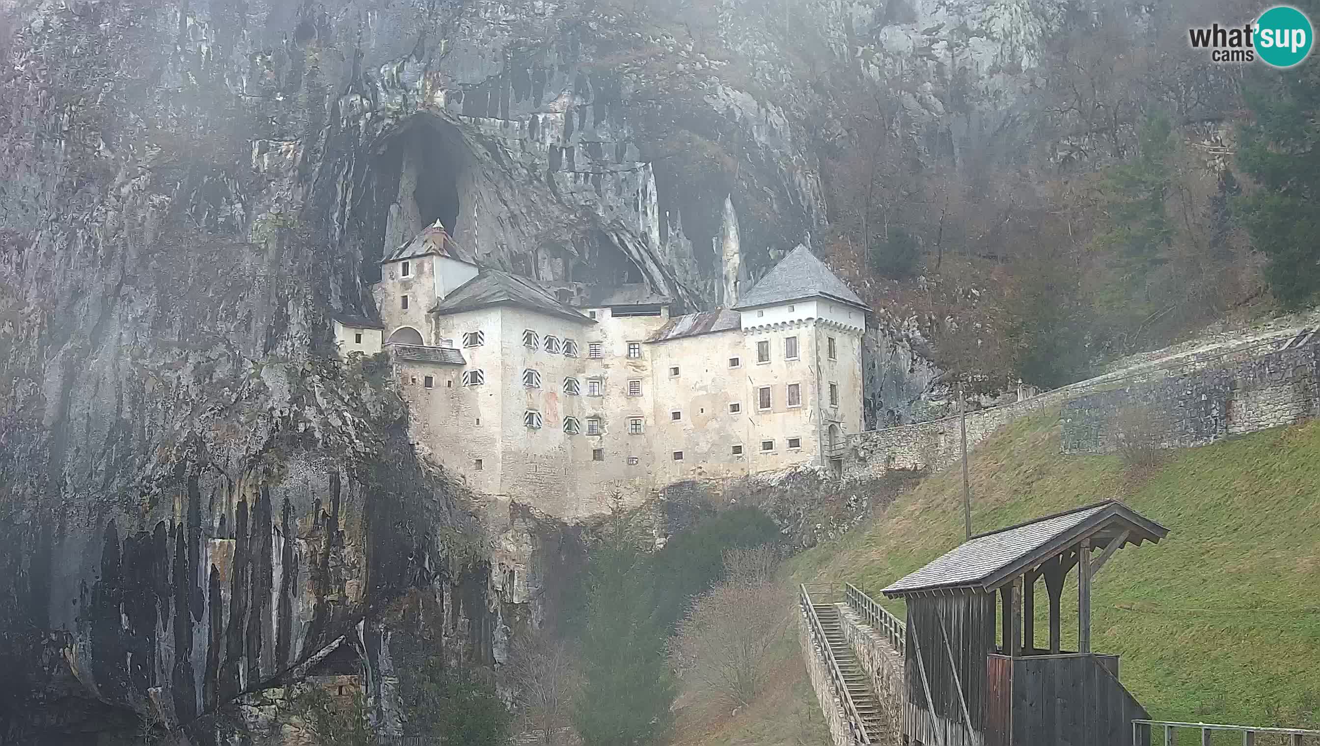 Live Webcam Predjamski grad – Predjama Castle – Postojna – Slovenia