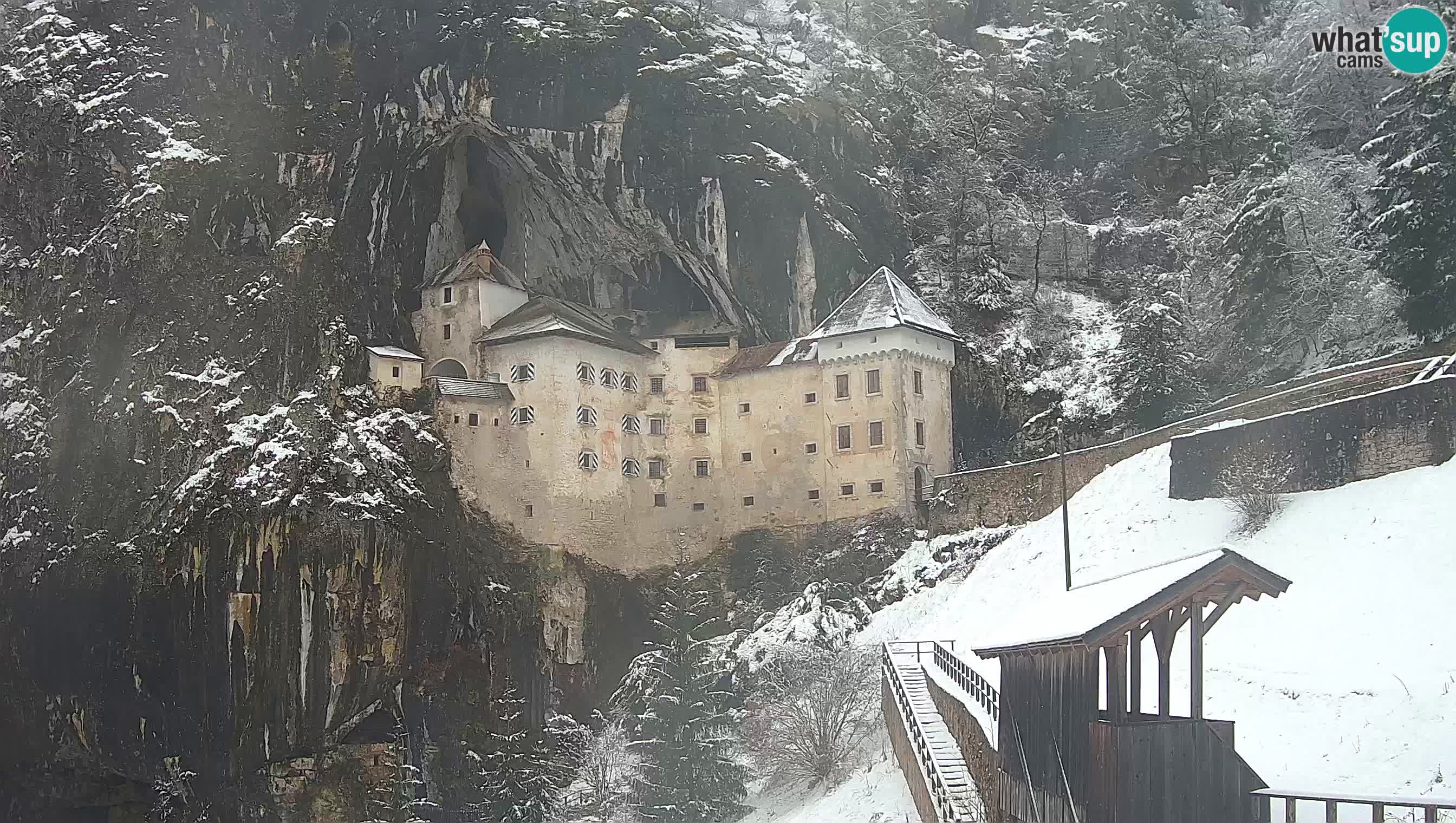 Live Webcam Grad Predjama – Château de Predjama – Postojna – Slovénie