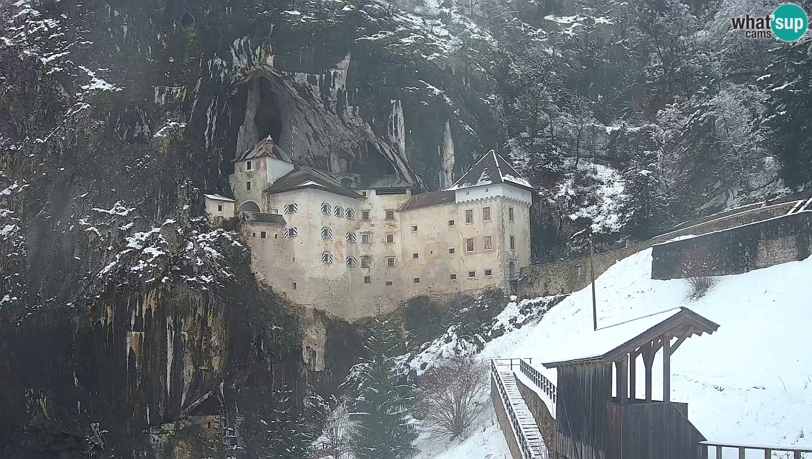 Live Webcam Grad Predjama – Château de Predjama – Postojna – Slovénie