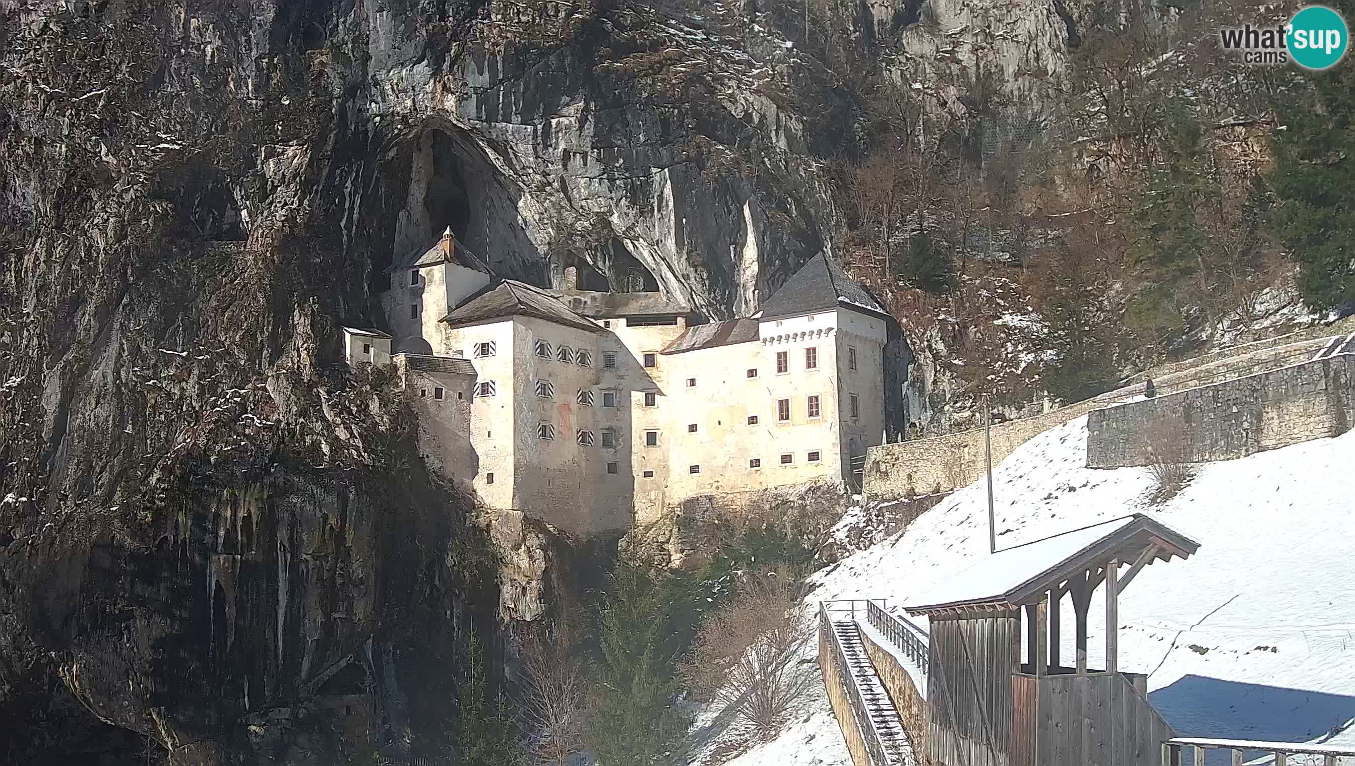 Live Webcam Grad Predjama – Château de Predjama – Postojna – Slovénie