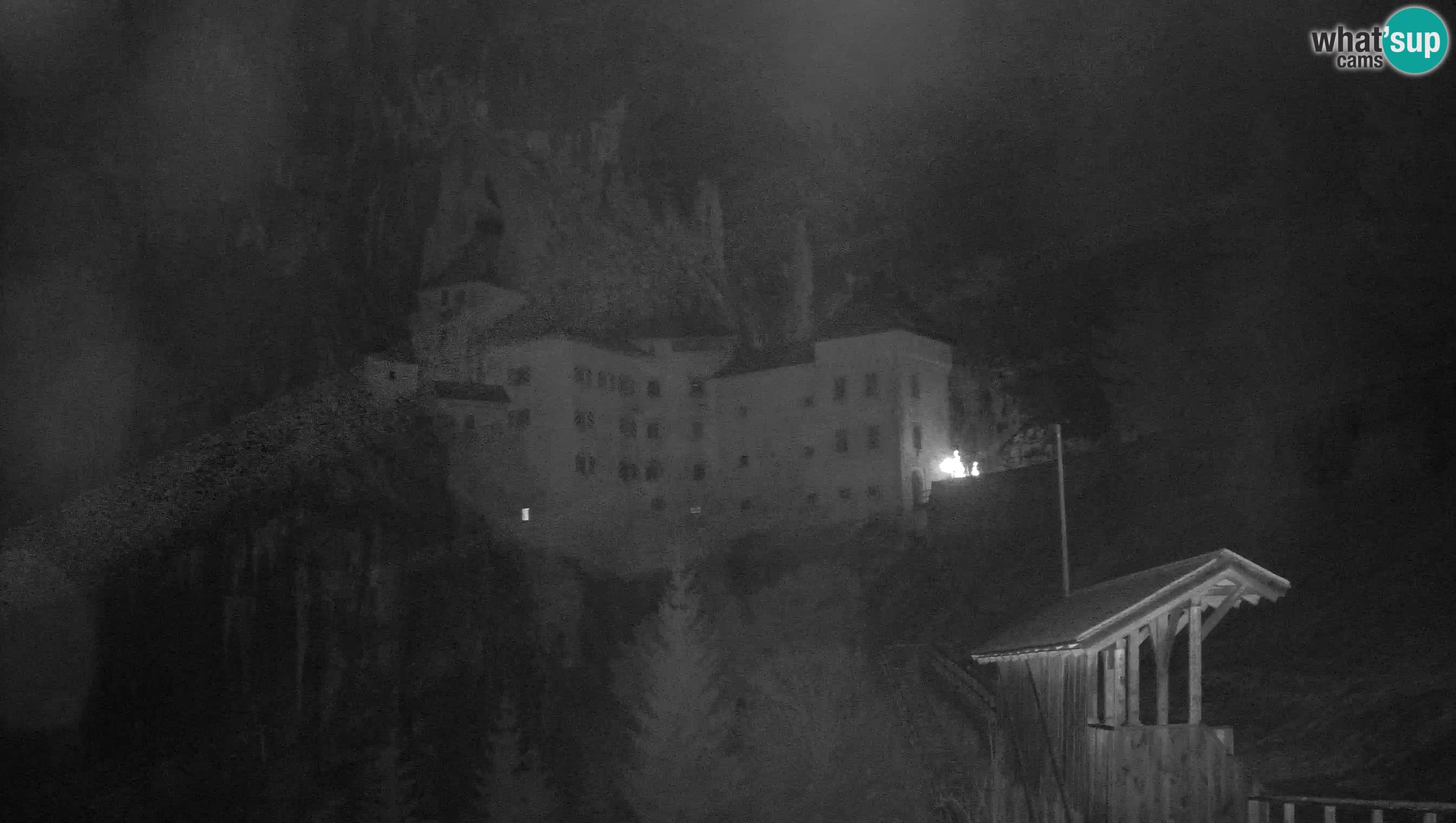 Live Webcam Grad Predjama – Château de Predjama – Postojna – Slovénie