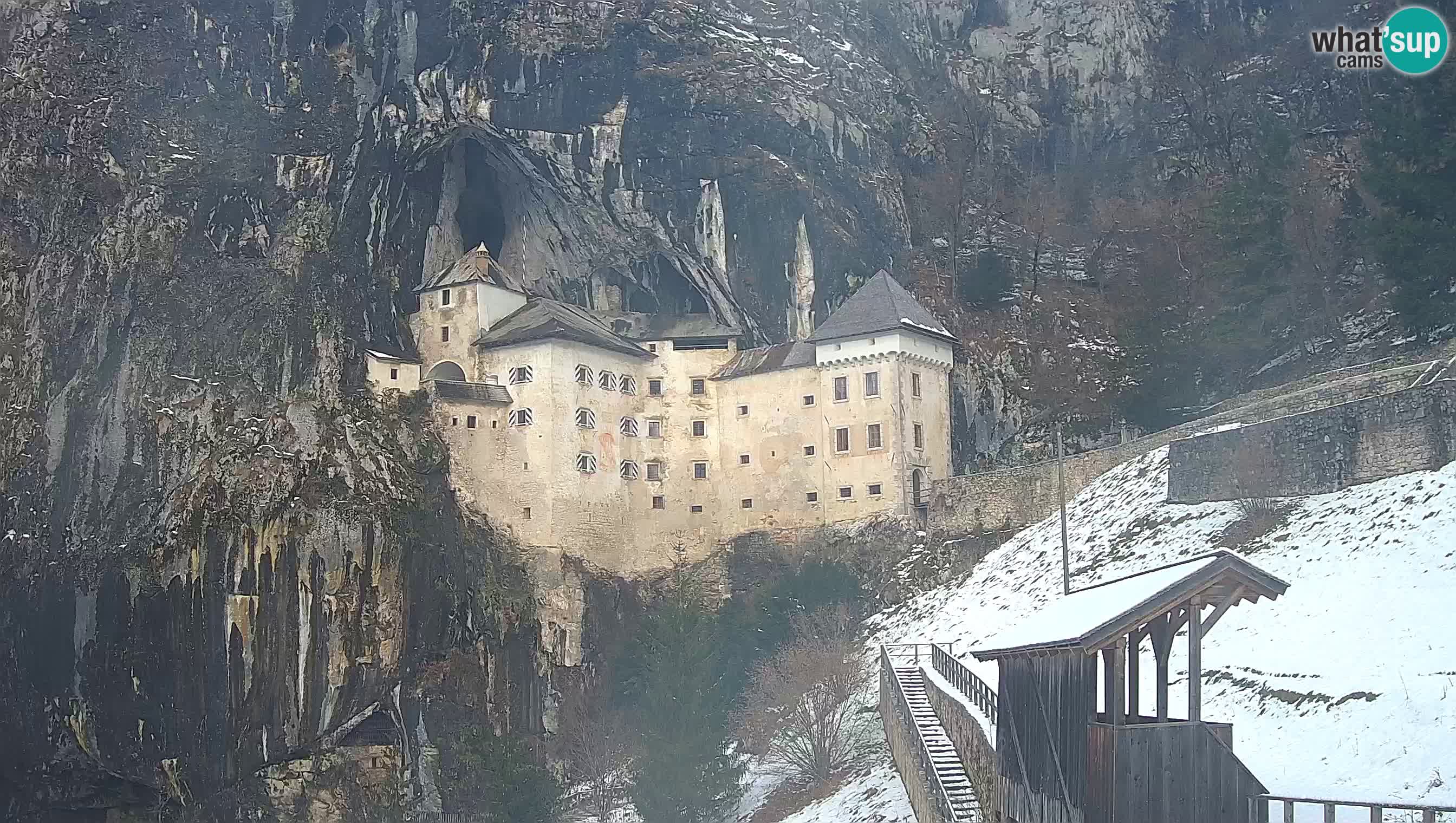 Live Webcam Grad Predjama – Château de Predjama – Postojna – Slovénie