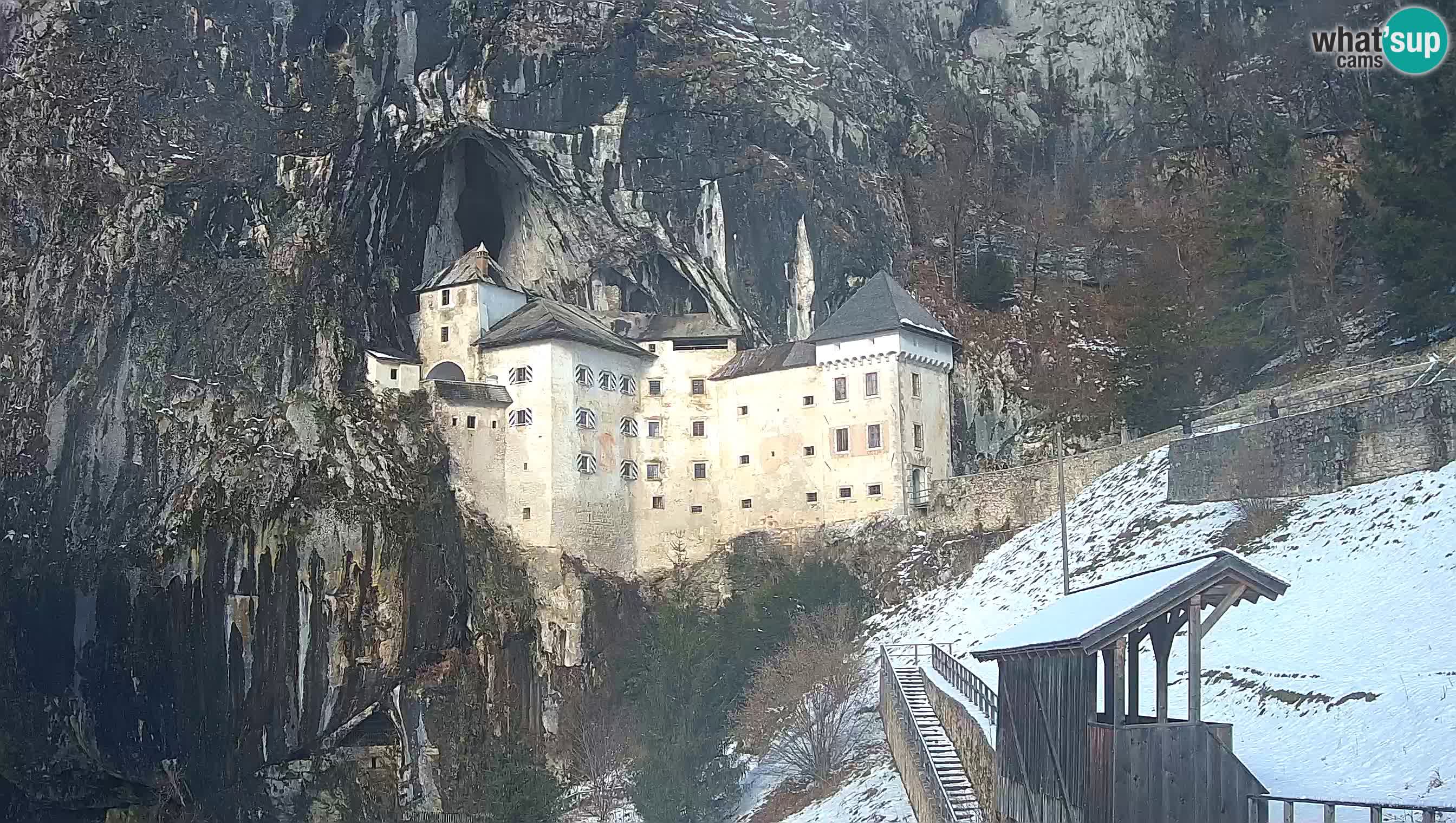 Live Webcam Grad Predjama – Château de Predjama – Postojna – Slovénie