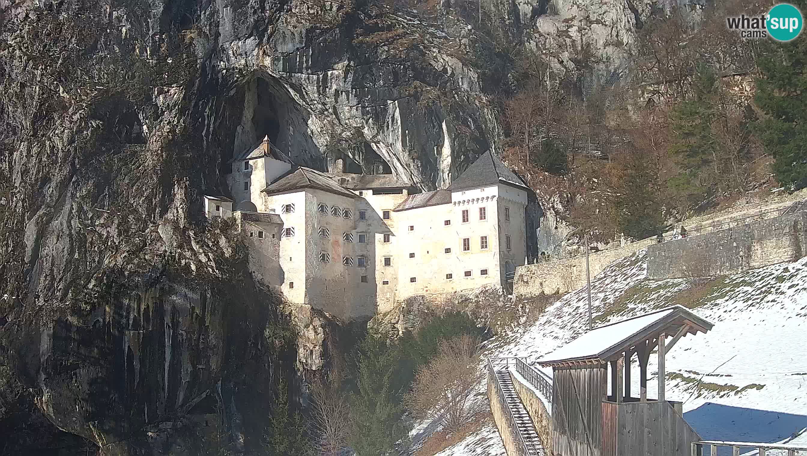 Live Webcam Grad Predjama – Château de Predjama – Postojna – Slovénie