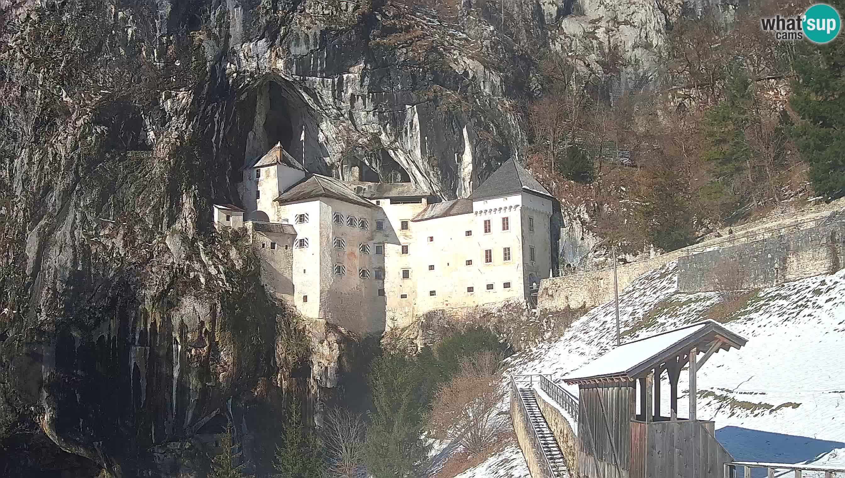 Live Webcam Grad Predjama – Château de Predjama – Postojna – Slovénie