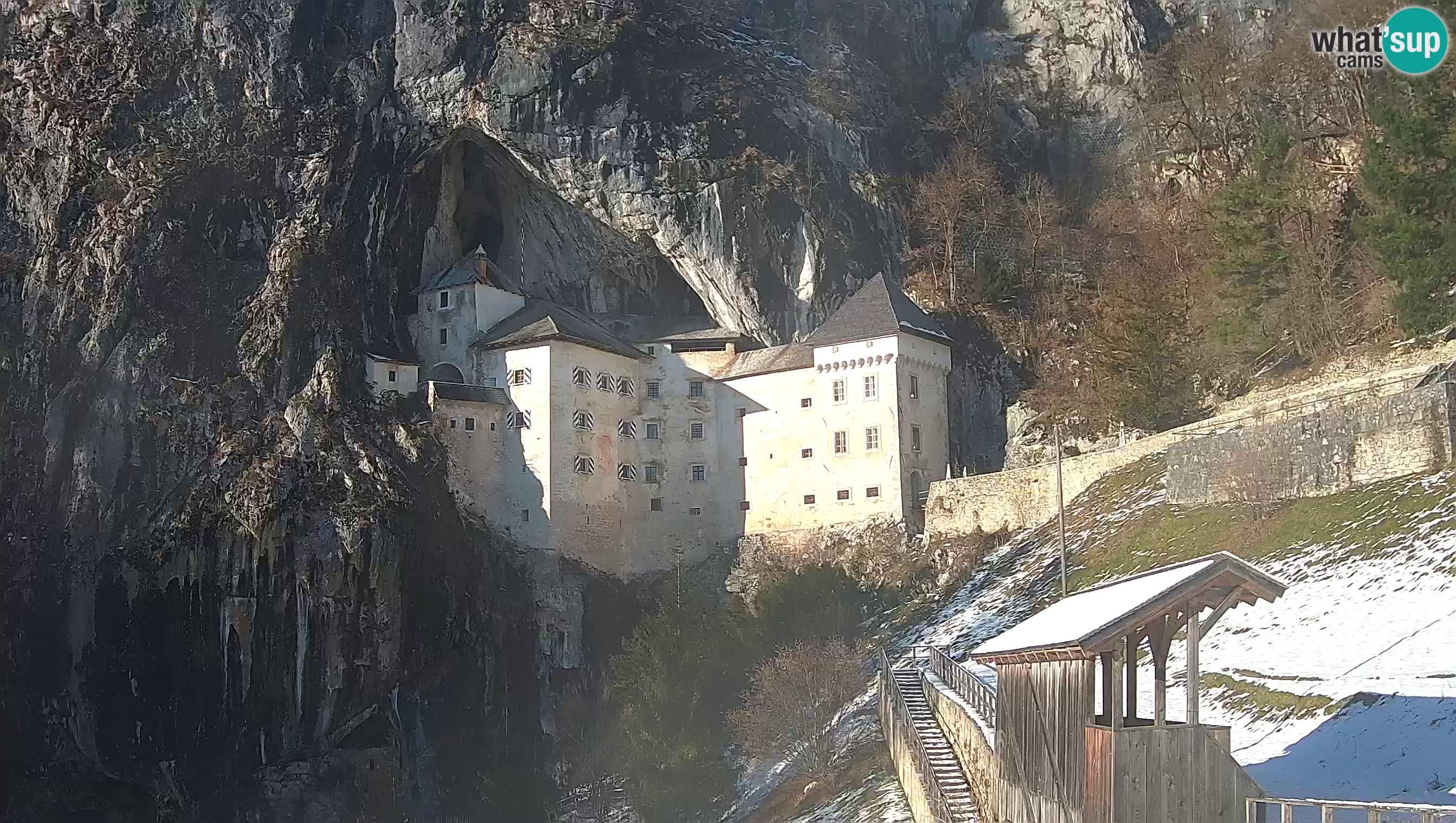 Live Webcam Grad Predjama – Château de Predjama – Postojna – Slovénie