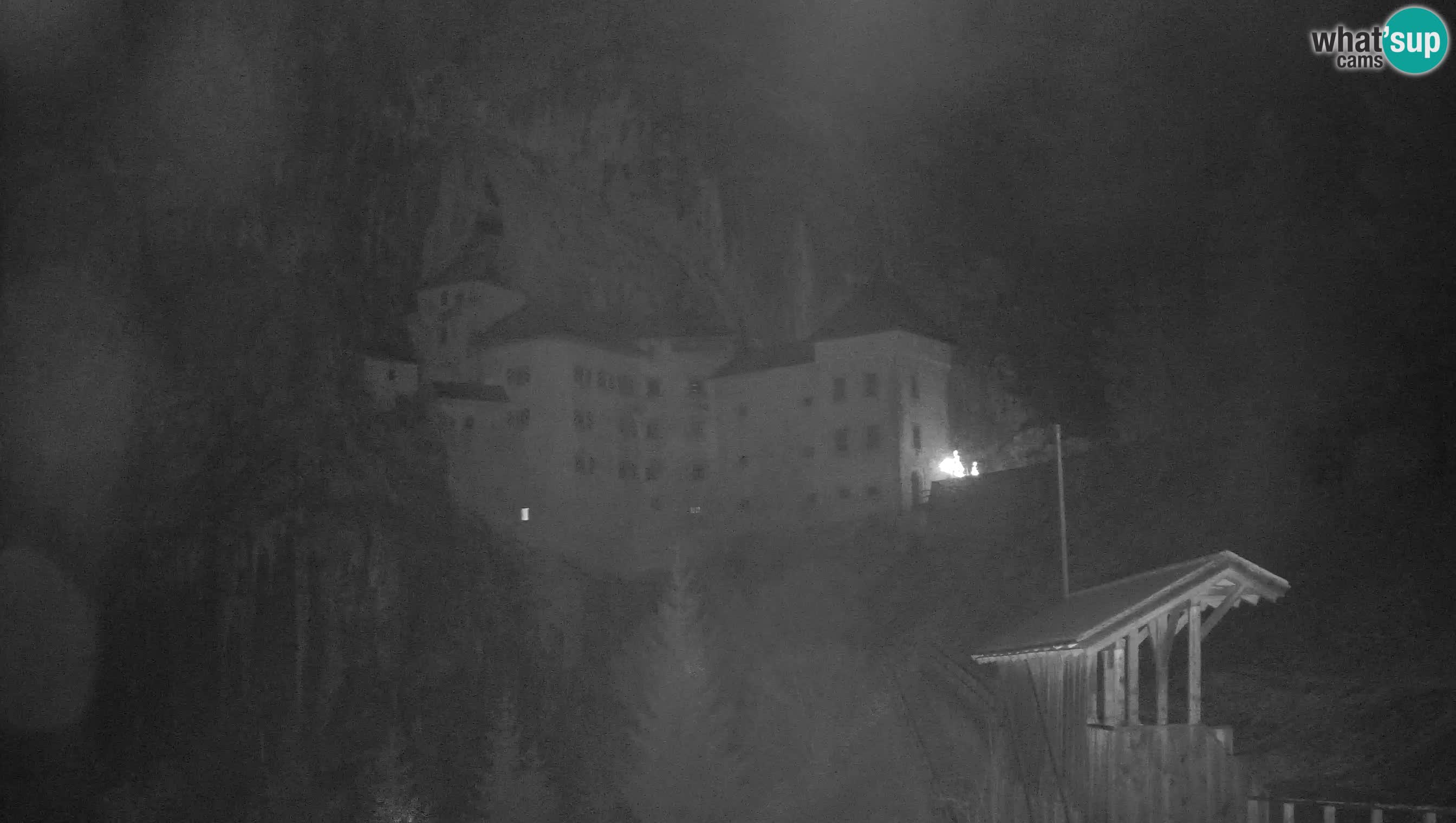 Live Webcam Grad Predjama – Château de Predjama – Postojna – Slovénie