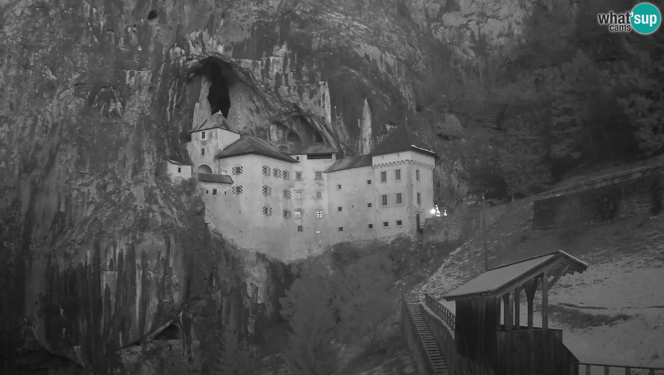 Live Webcam Grad Predjama – Château de Predjama – Postojna – Slovénie